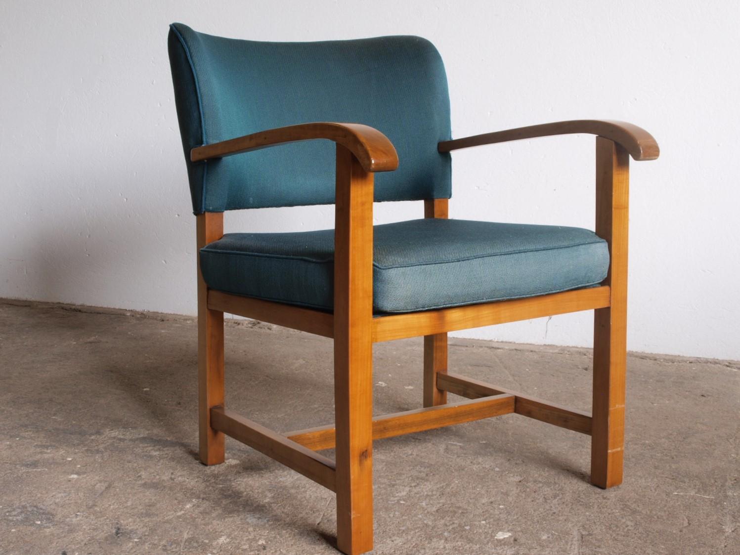 Knoll Lounge Chairs ca. 1940s 5