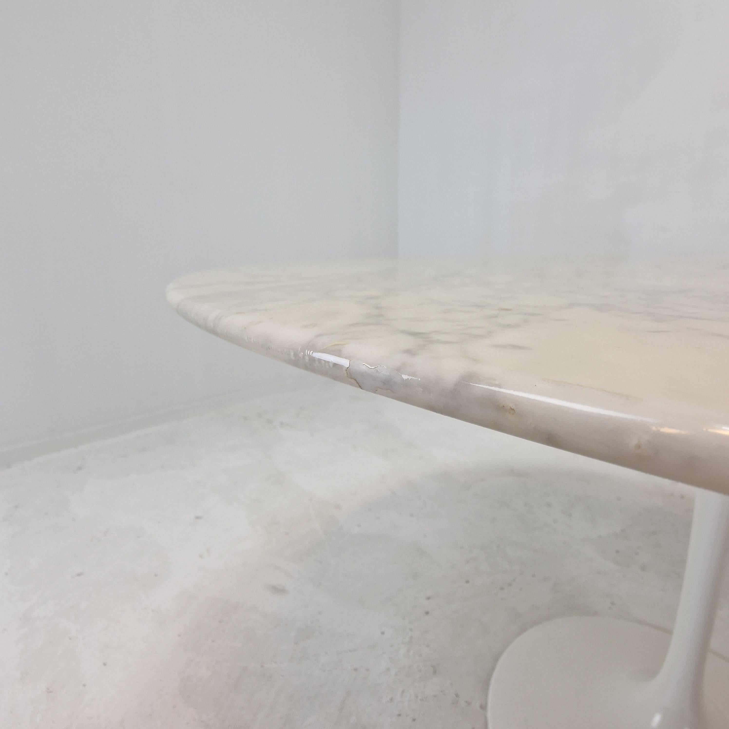 Knoll Marble Dining Table With 5 Chairs by Eero Saarinen, 1960s For Sale 3