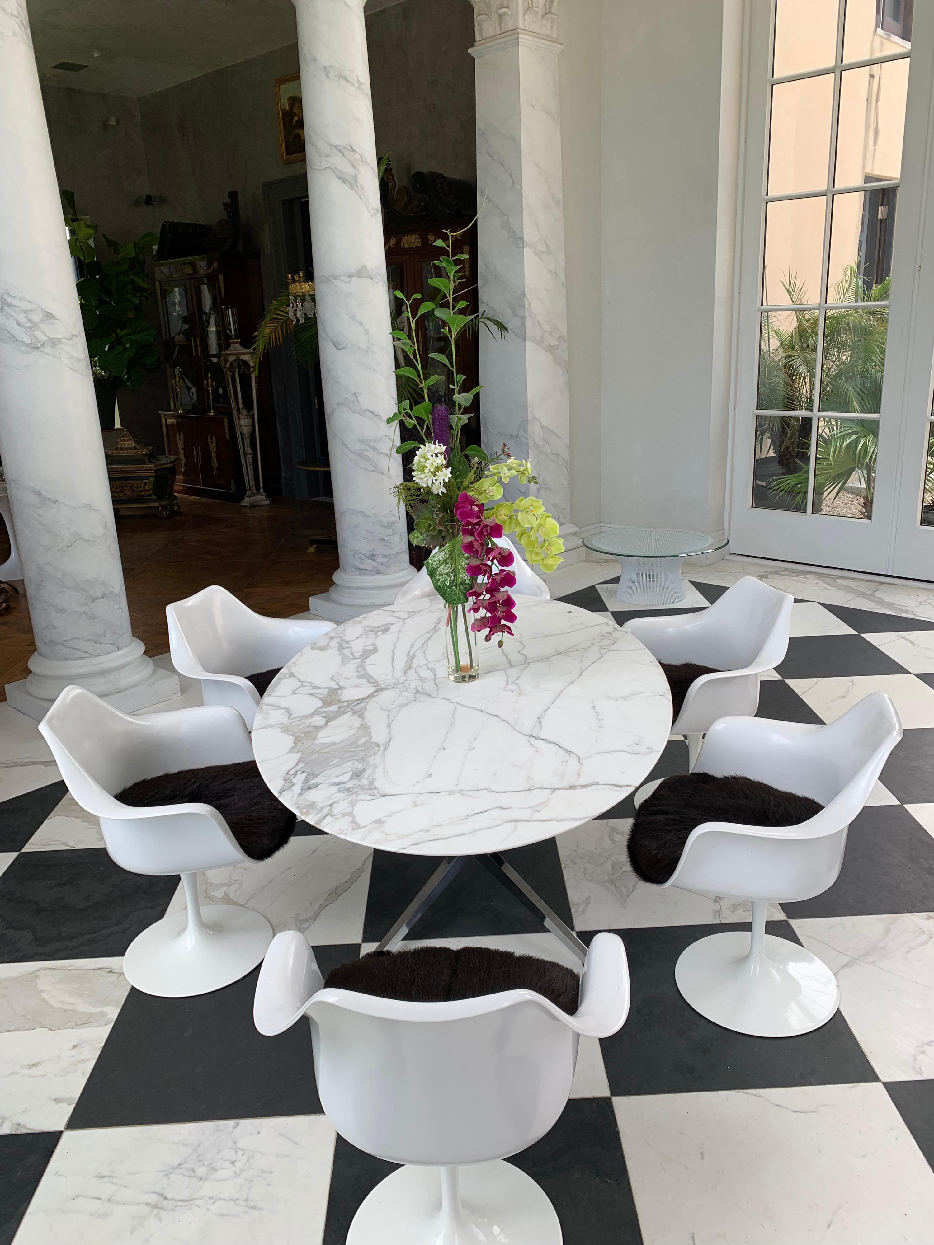 Knoll Marble Top Oval Dining Table In Good Condition In New Haven, CT
