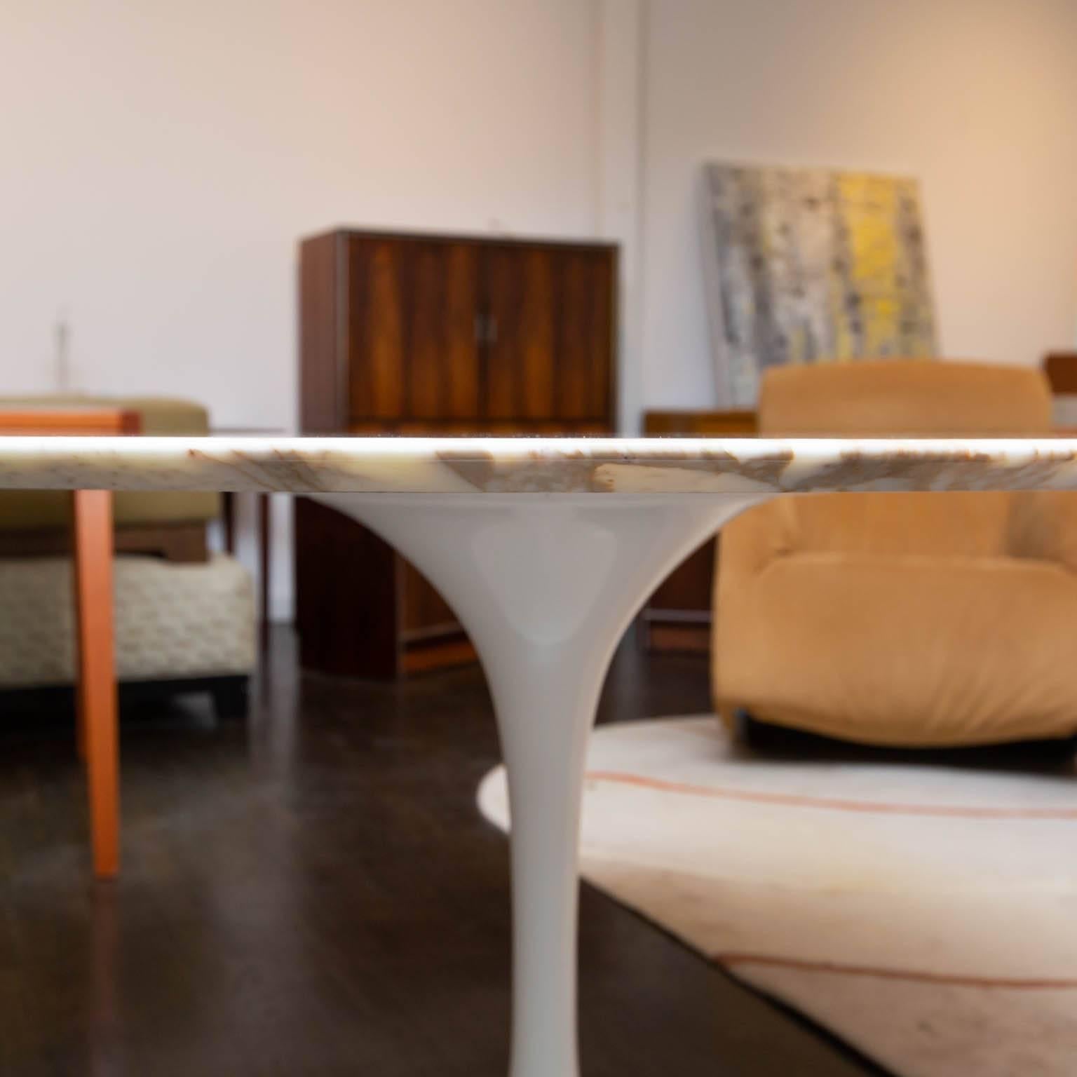 Lacquered Knoll Marble-Top Saarinen Tulip Table