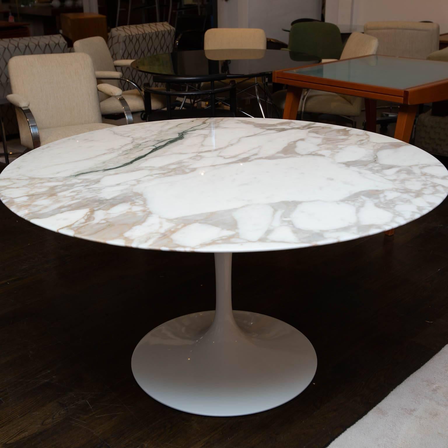 Contemporary Knoll Marble-Top Saarinen Tulip Table