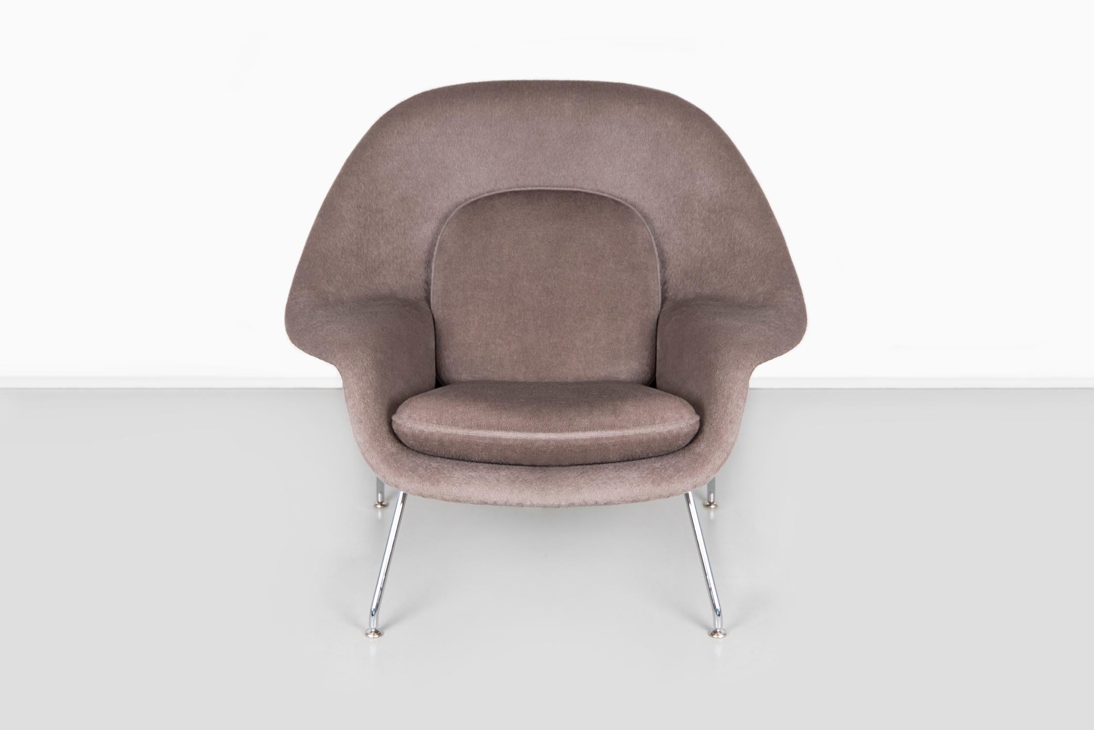 Womb chair

Designed by Eero Saarinen for Knoll

USA, d 1946 / circa 1960s

Freshly upholstered in alpaca over chrome

Measures: 31 ¼” H x 35 ¼” W x 31” D x seat 15 ½” H x arm 18” H.