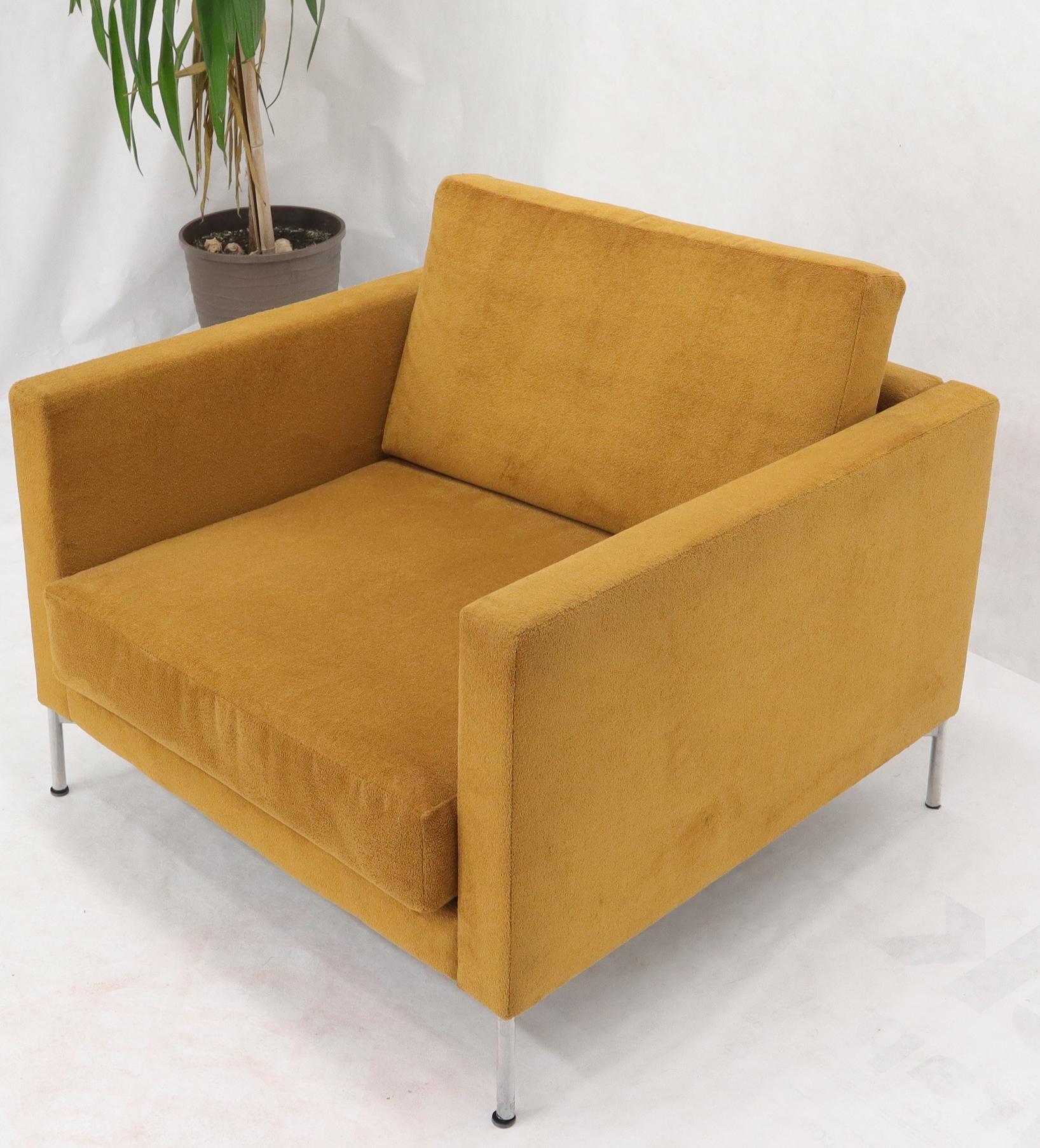 Knoll Mid-Century Modern Box Shape Lounge Chair In Good Condition For Sale In Rockaway, NJ