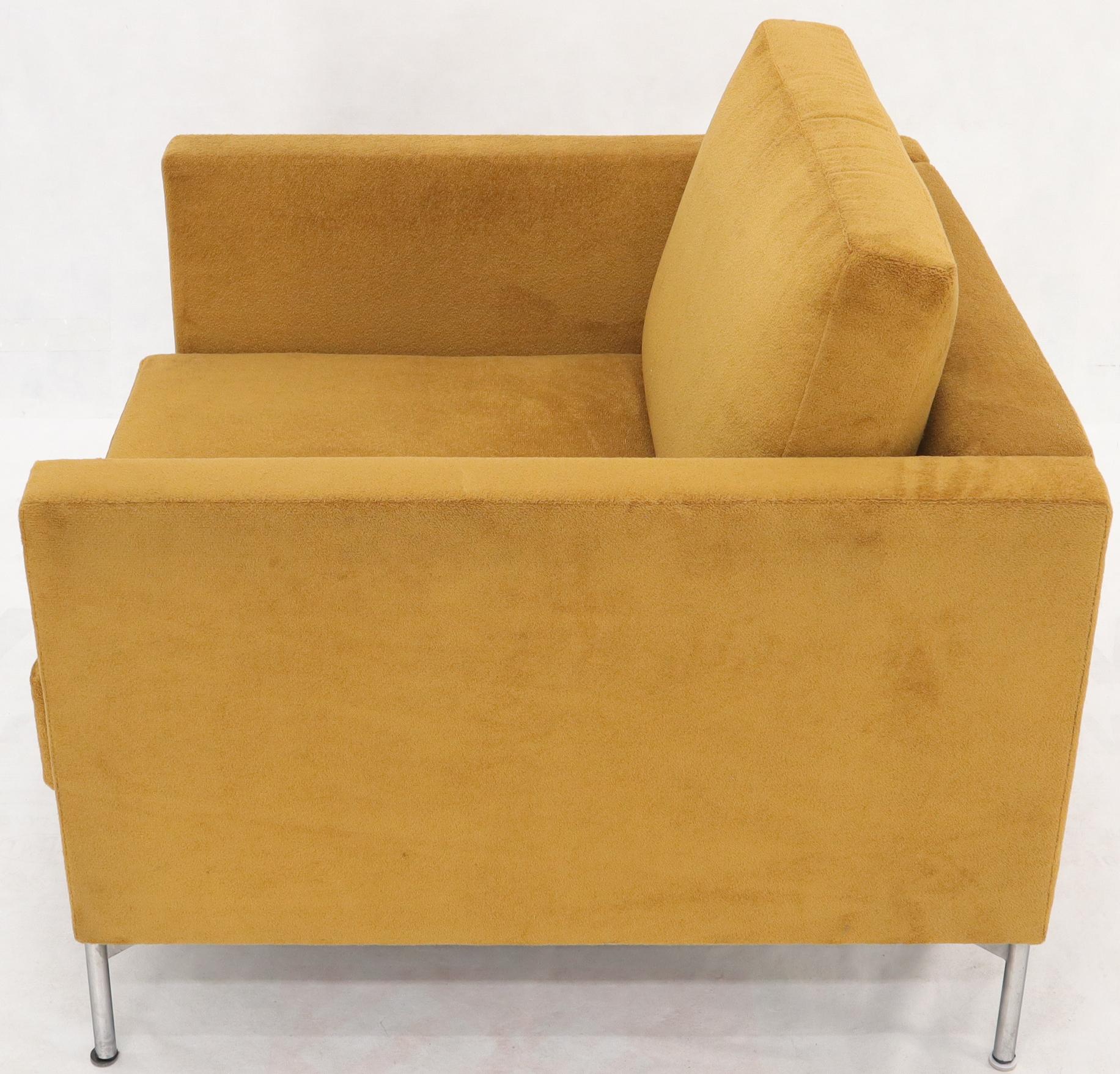 Knoll Mid-Century Modern Box Shape Lounge Chair For Sale 1