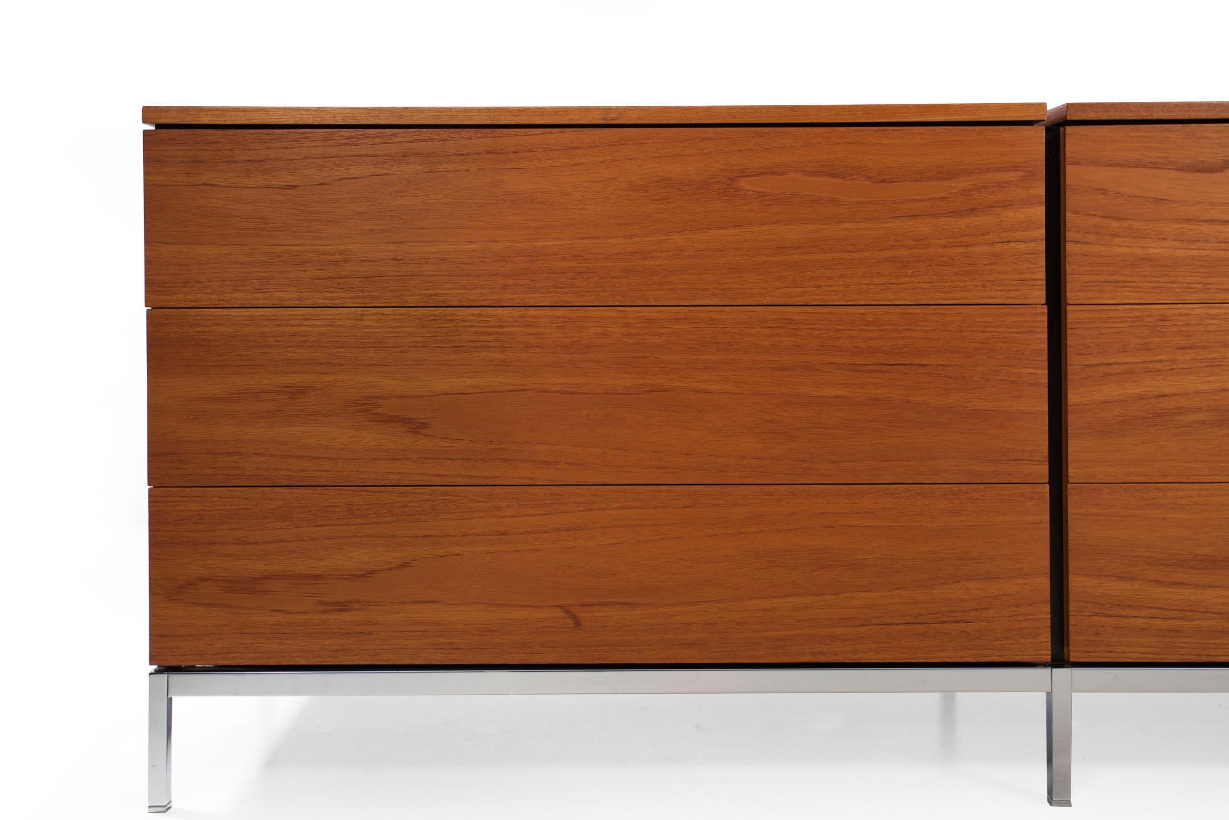 Knoll Mid-Century Modern Teak and Chrome Double Chest Credenza, circa 1970 For Sale 3