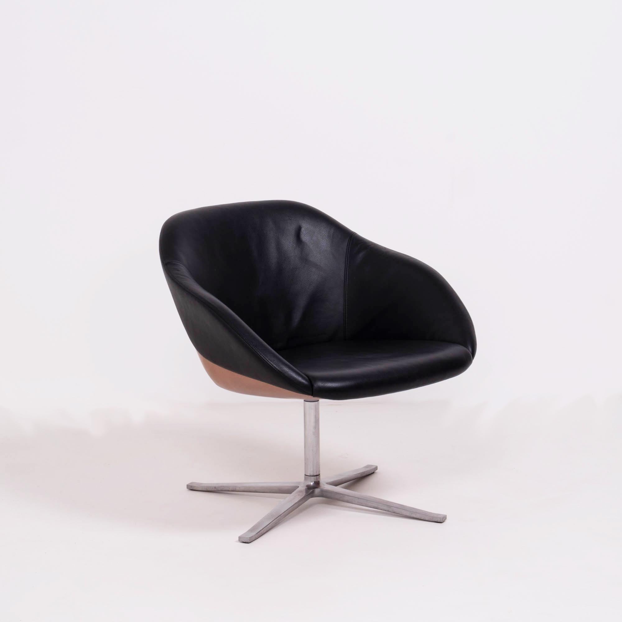 Late 20th Century Knoll Mid-Century Modern Turtle Swivel Lounge Chair in Black Leather