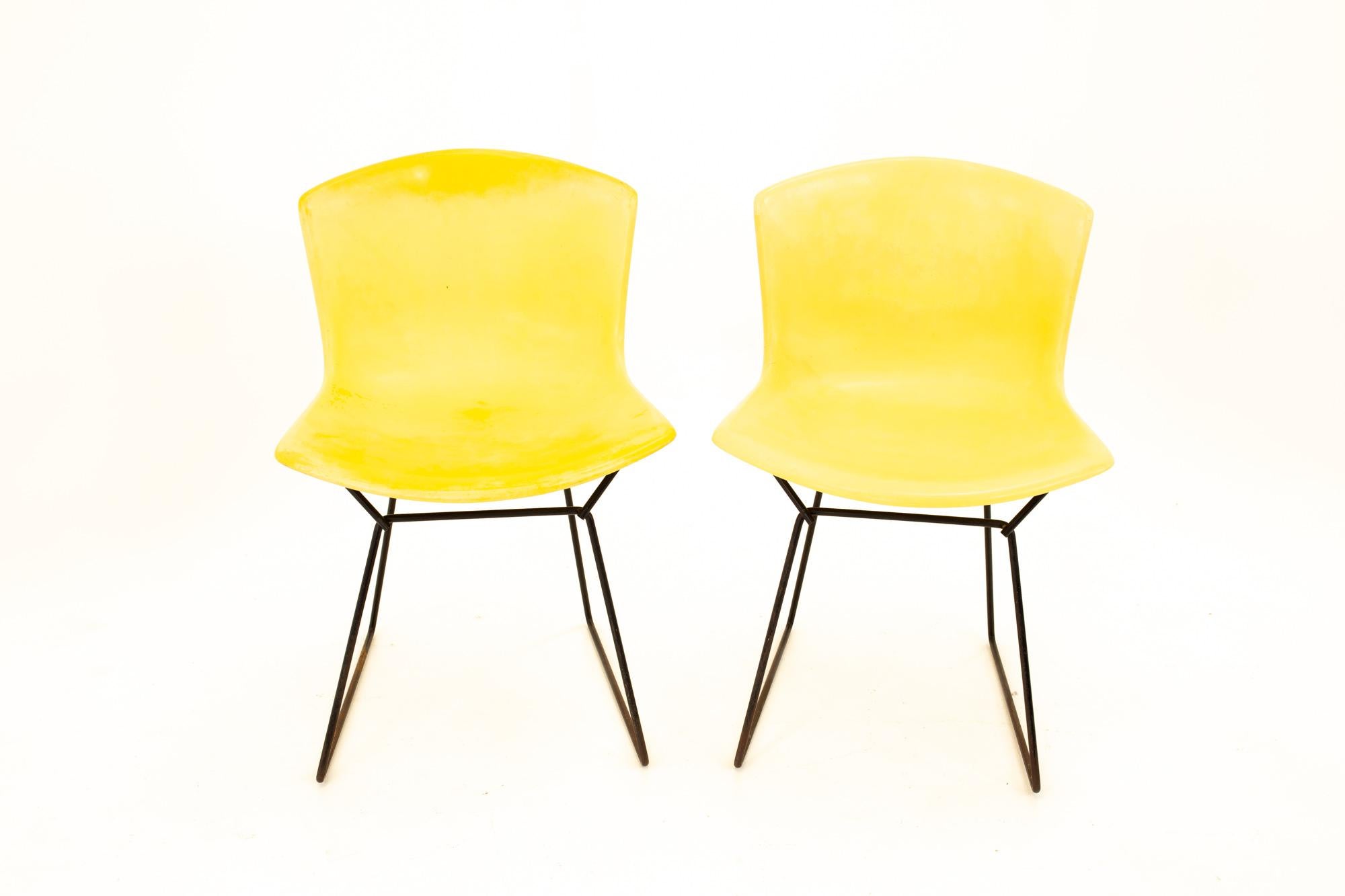 Knoll mid century yellow fiberglass side chair - pair
Each chair measures: 21 wide x 21.25 deep x 30.25 high with a seat height of 19 inches
This set is available in what we call restored vintage condition. Upon purchase, it is thoroughly cleaned