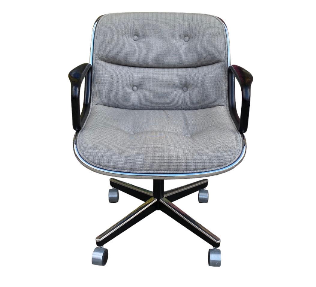 Classic Charles Pollock office desk chair manufactured by Knoll. Iconic lines and features but executed in a cool grey textile that is less common than black or brown. Featuring tilt and swivel base, with manual height adjustment. Tilt tension also