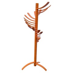 KNOLL Escultura de Madera Lacada Naranja Perchero