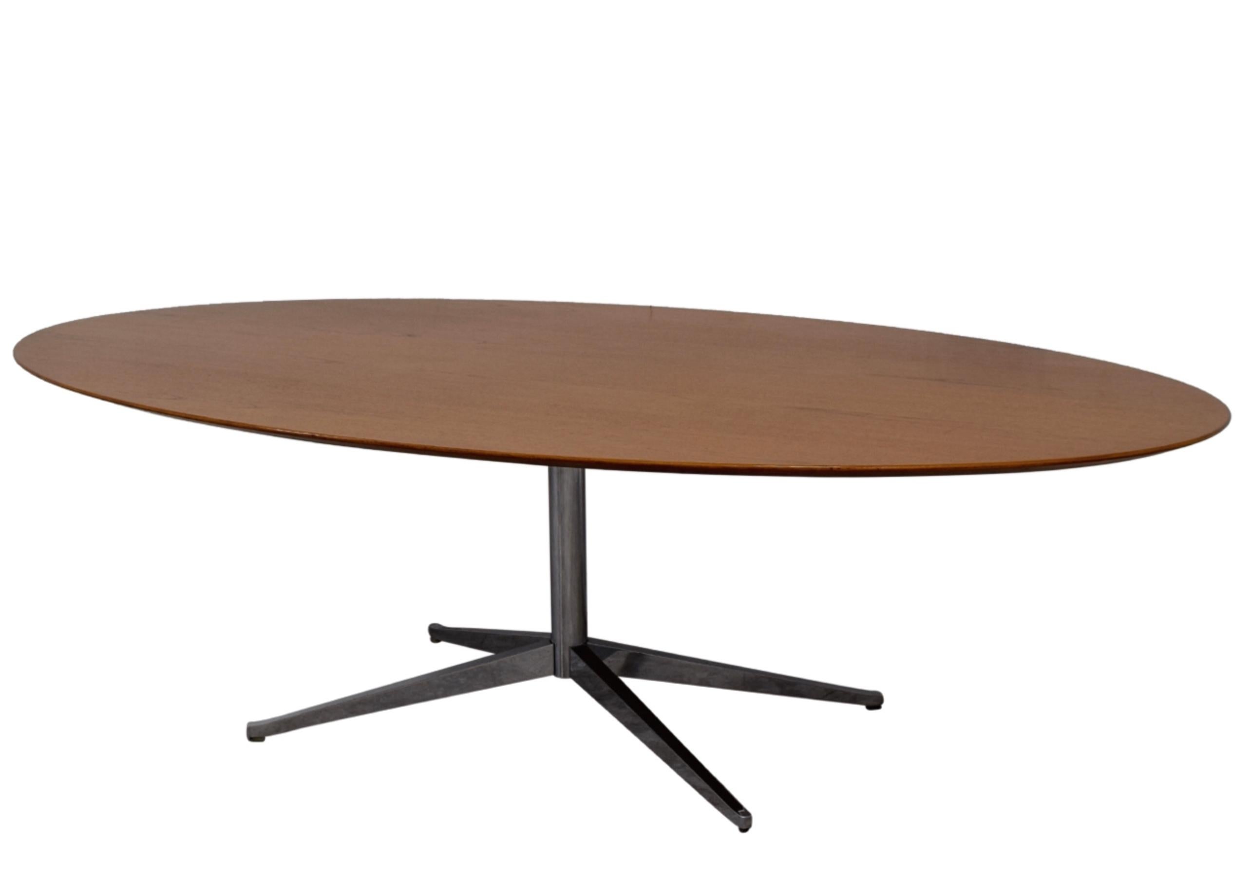 American Florence Knoll Oval Dining Table Desk Mid-Century Modern Mahogany 1961 Pedestal