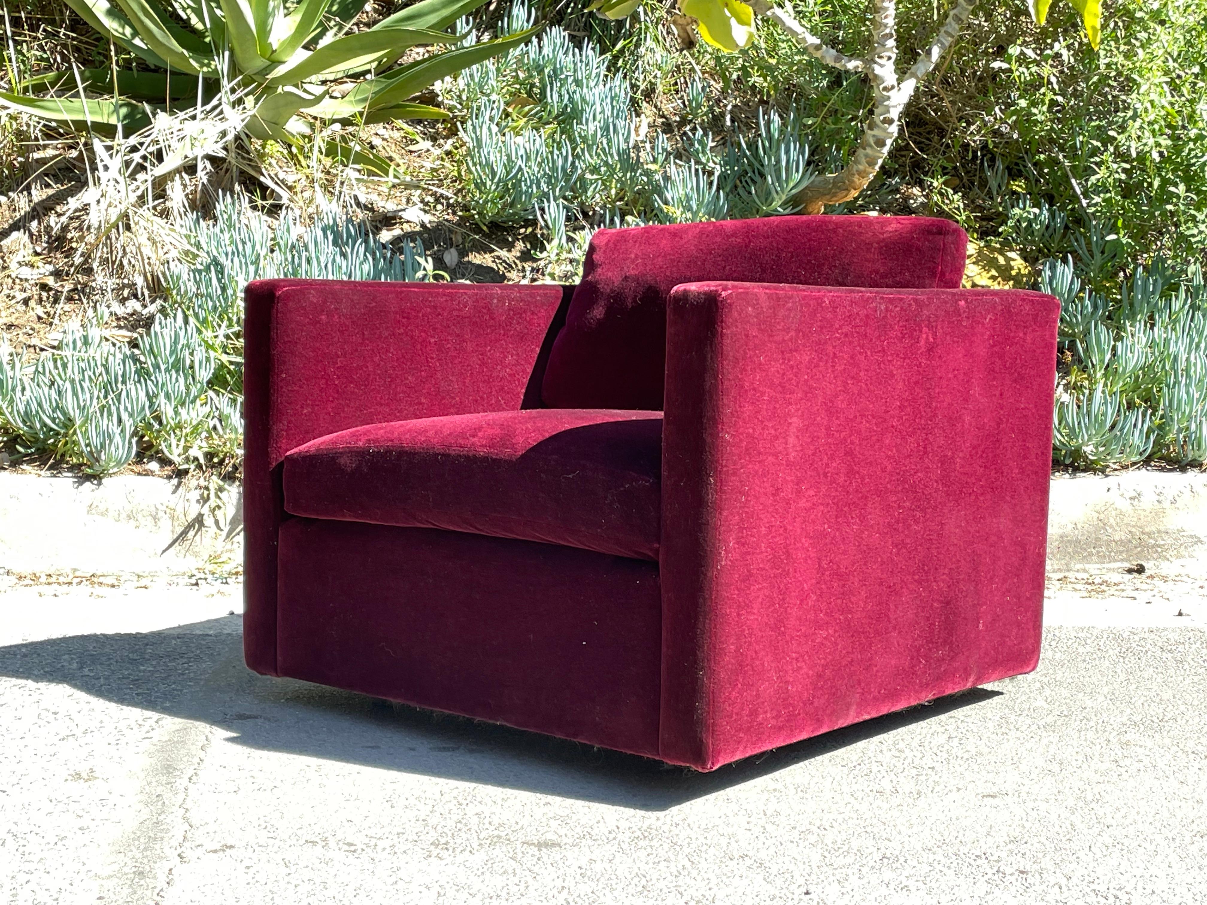 Knoll Pfister Club Chair in Red Mohair, 1970s 1