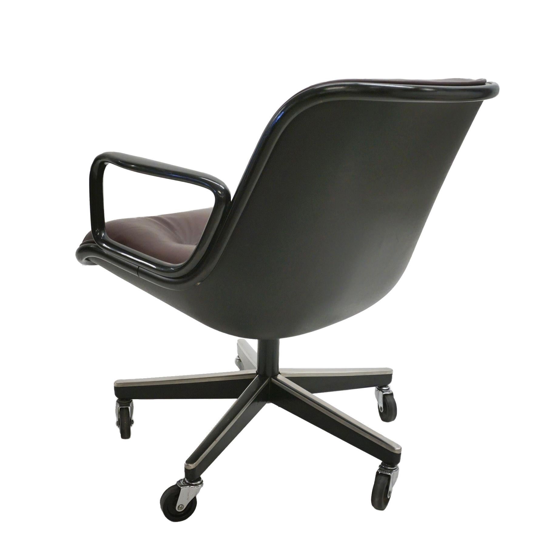 North American Knoll Pollock Executive Chair in Aubergine Leather, Matte Black Frame For Sale