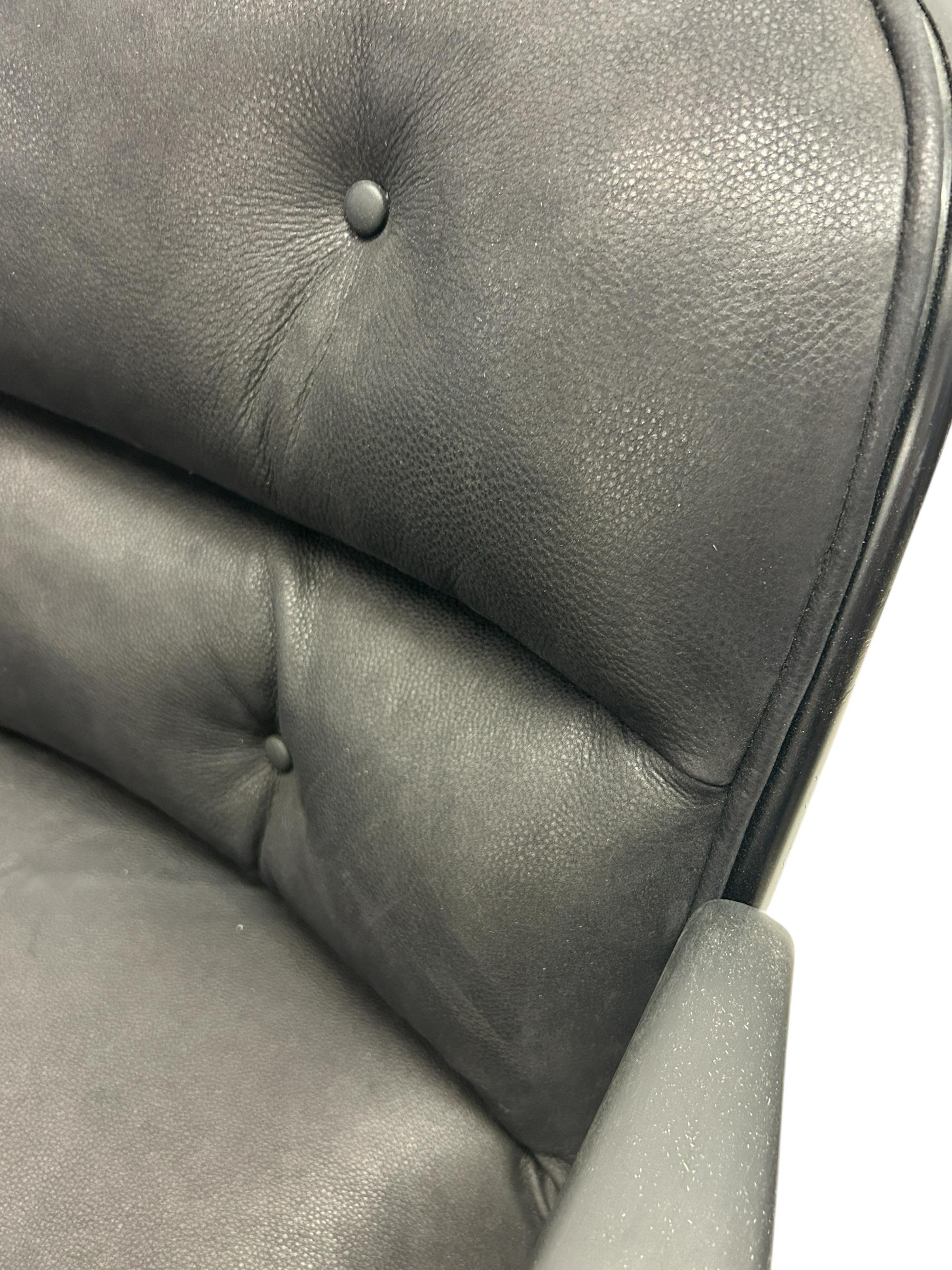 Americano Sedia direzionale Knoll Pollock in pelle scamosciata nera originale, struttura nera opaca in vendita