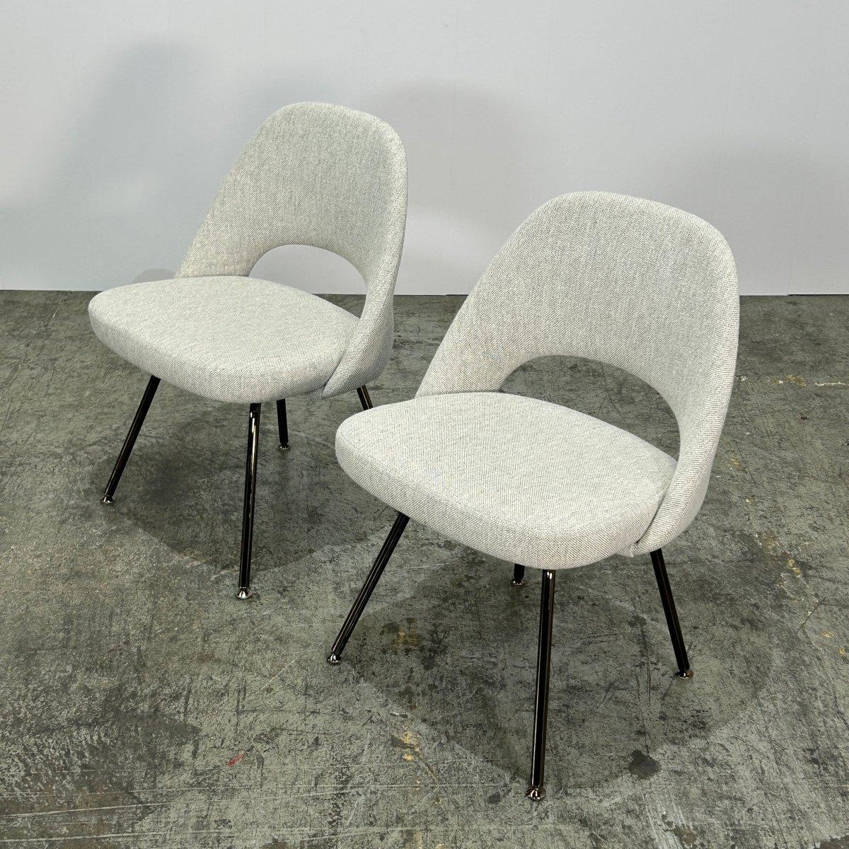 Chaises de conférence Knoll par Eero Saarinen, ensemble de deux en vente 3