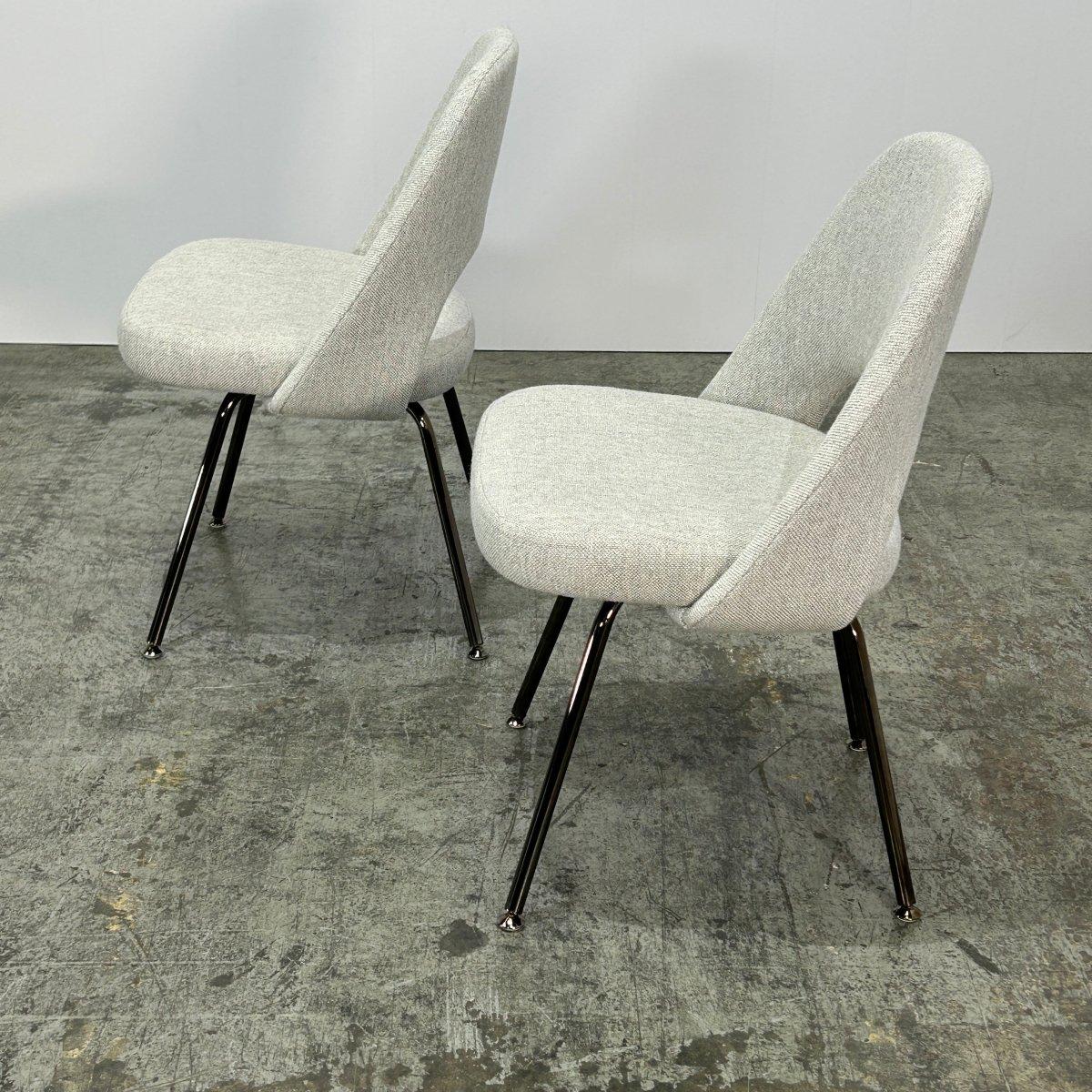 Mid-Century Modern Chaises de conférence Knoll par Eero Saarinen, ensemble de deux en vente