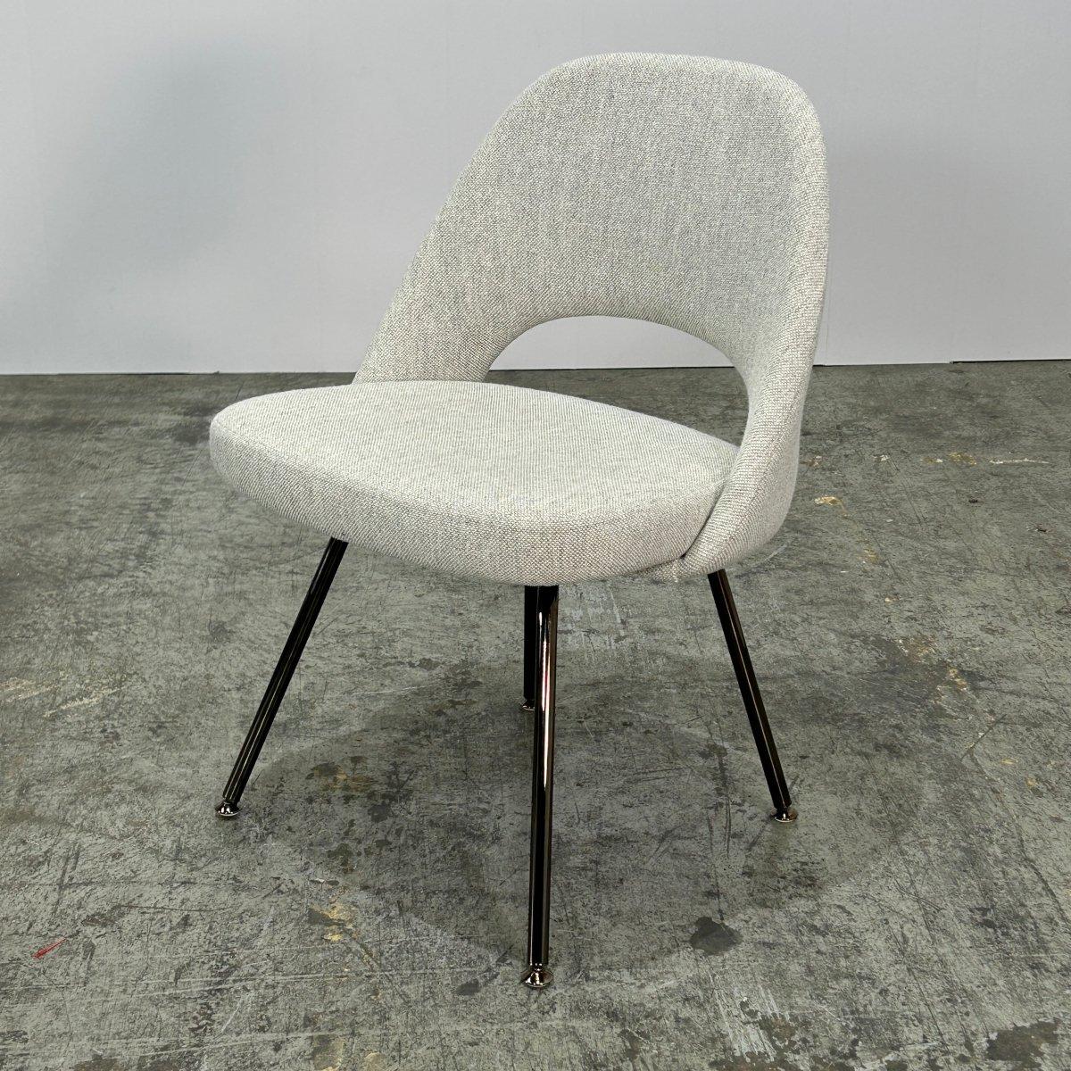 Chaises de conférence Knoll par Eero Saarinen, ensemble de deux en vente 2