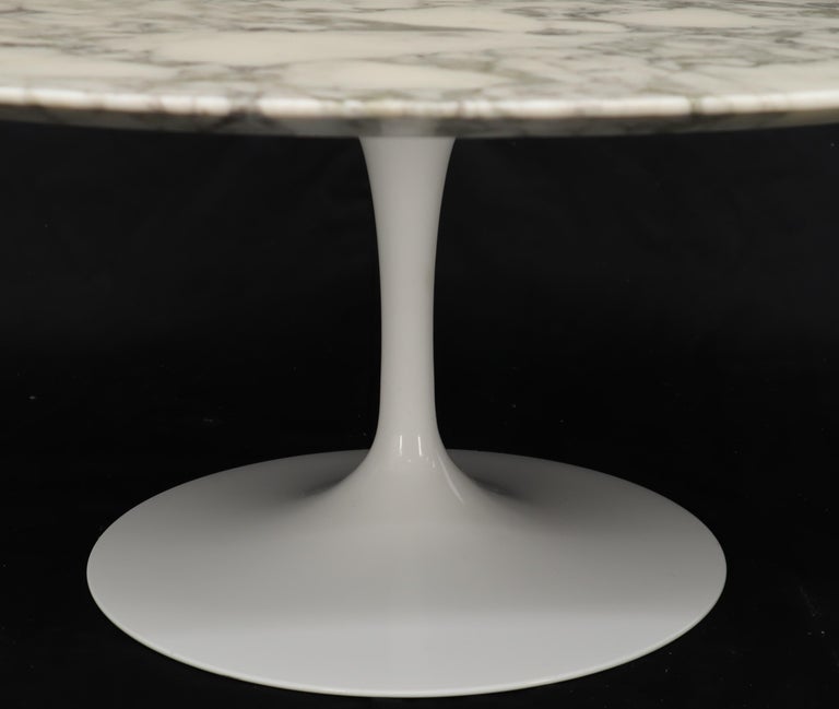 Knoll Round Marble Top Tulip Saarinen Coffee Table at 1stDibs
