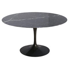 Knoll Saarinen 1370 Dining Table