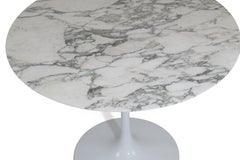 Knoll Saarinen Round Arabescato Marble Dining Table