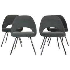 Knoll Saarinen Chairs Set of 4