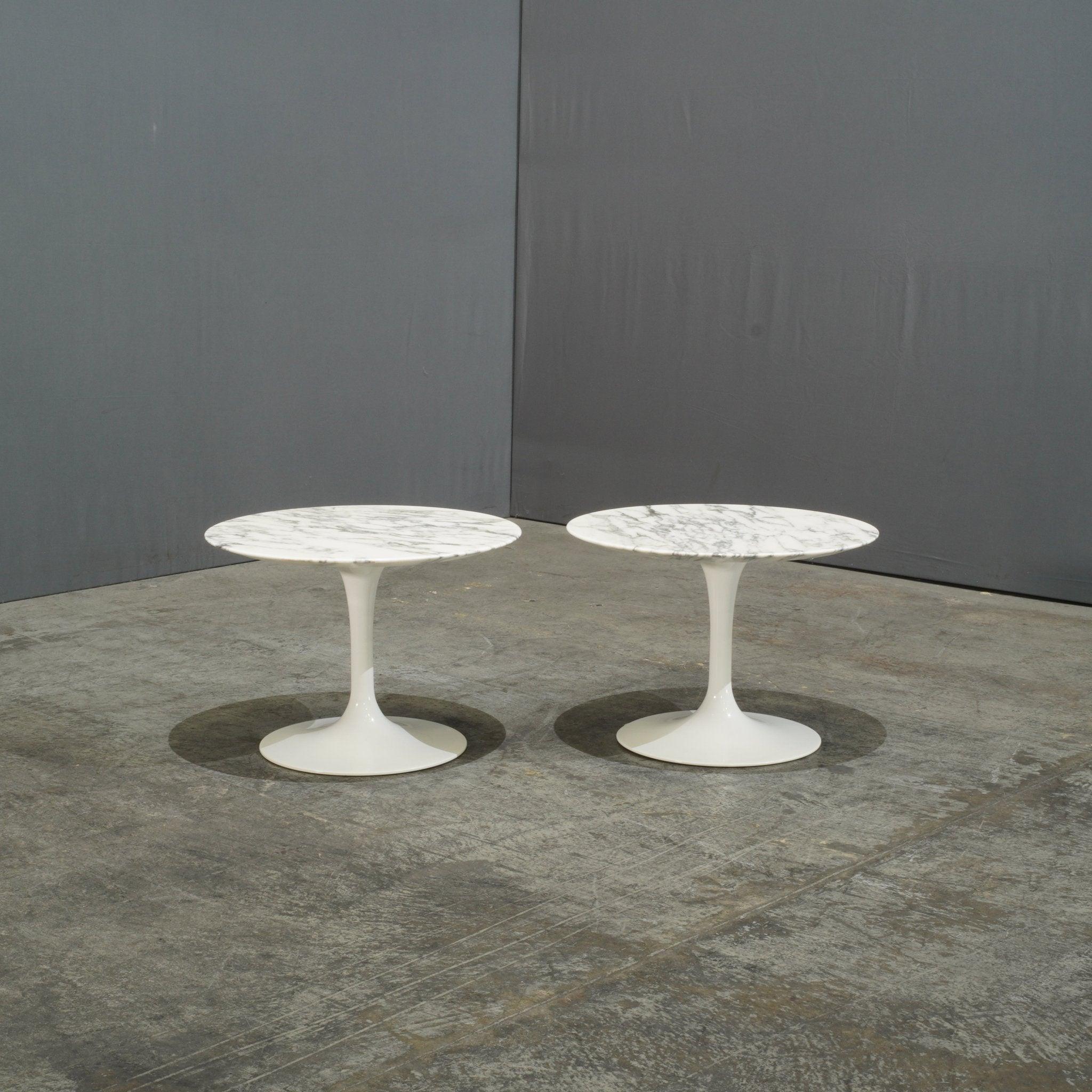 Modern Knoll Saarinen Coffee Table with Arabescato Marble Top