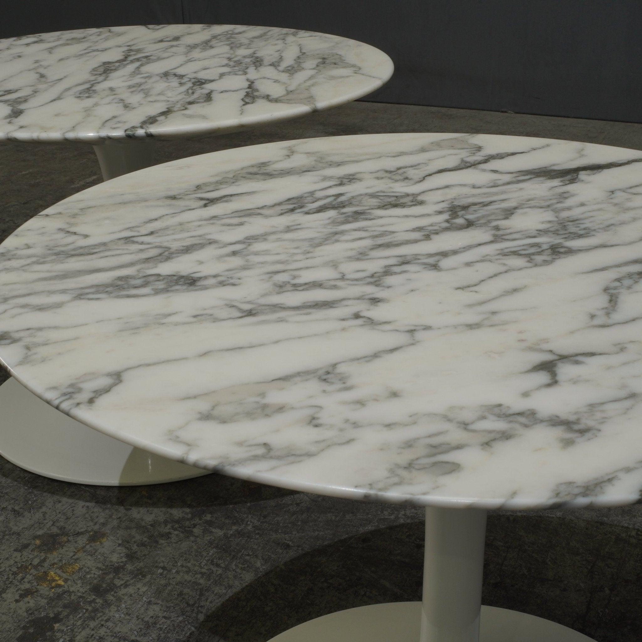 20th Century Knoll Saarinen Coffee Table with Arabescato Marble Top