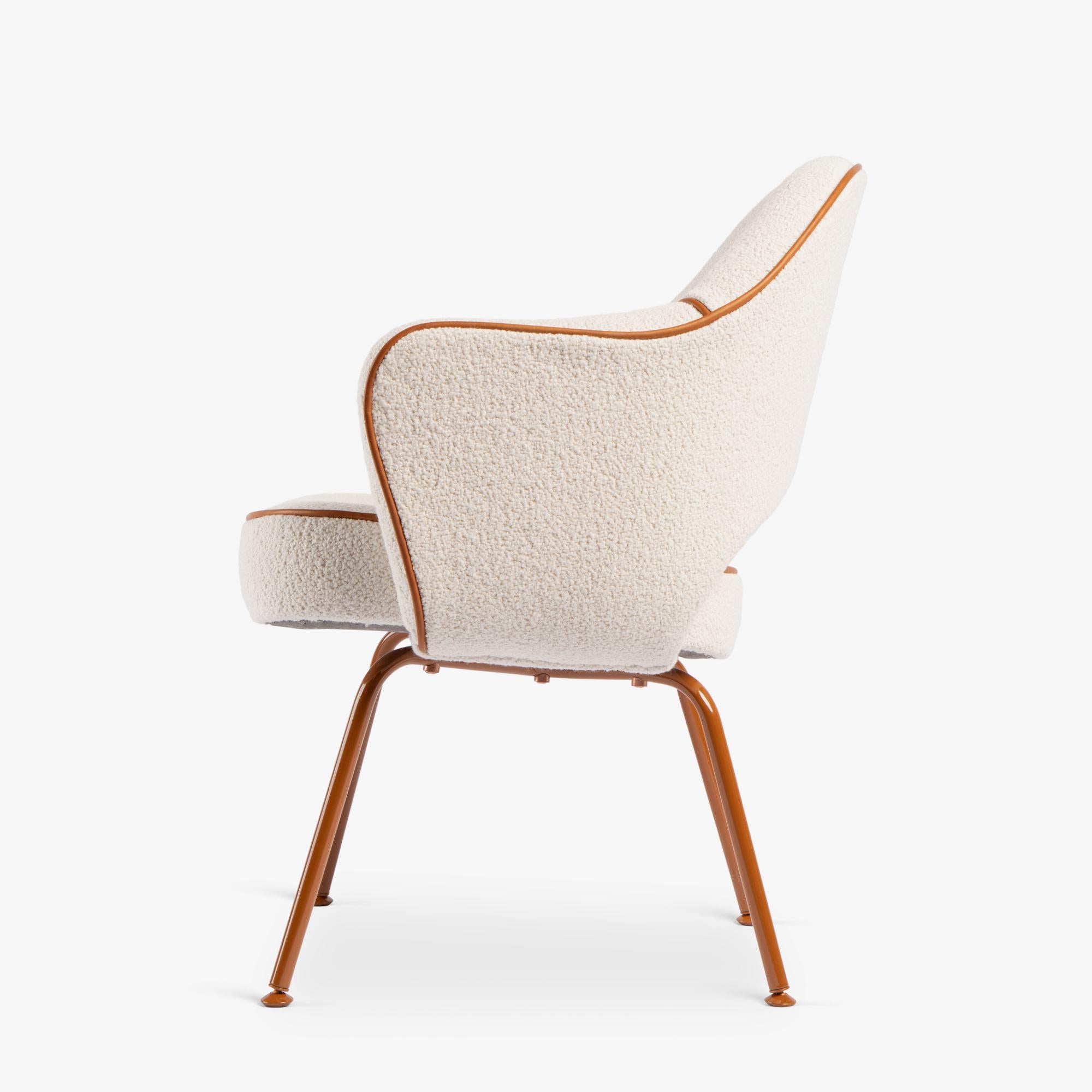 Poltrone direzionali Knoll Saarinen in pelle Bouclé e Terracotta e ferramenta in vendita 4
