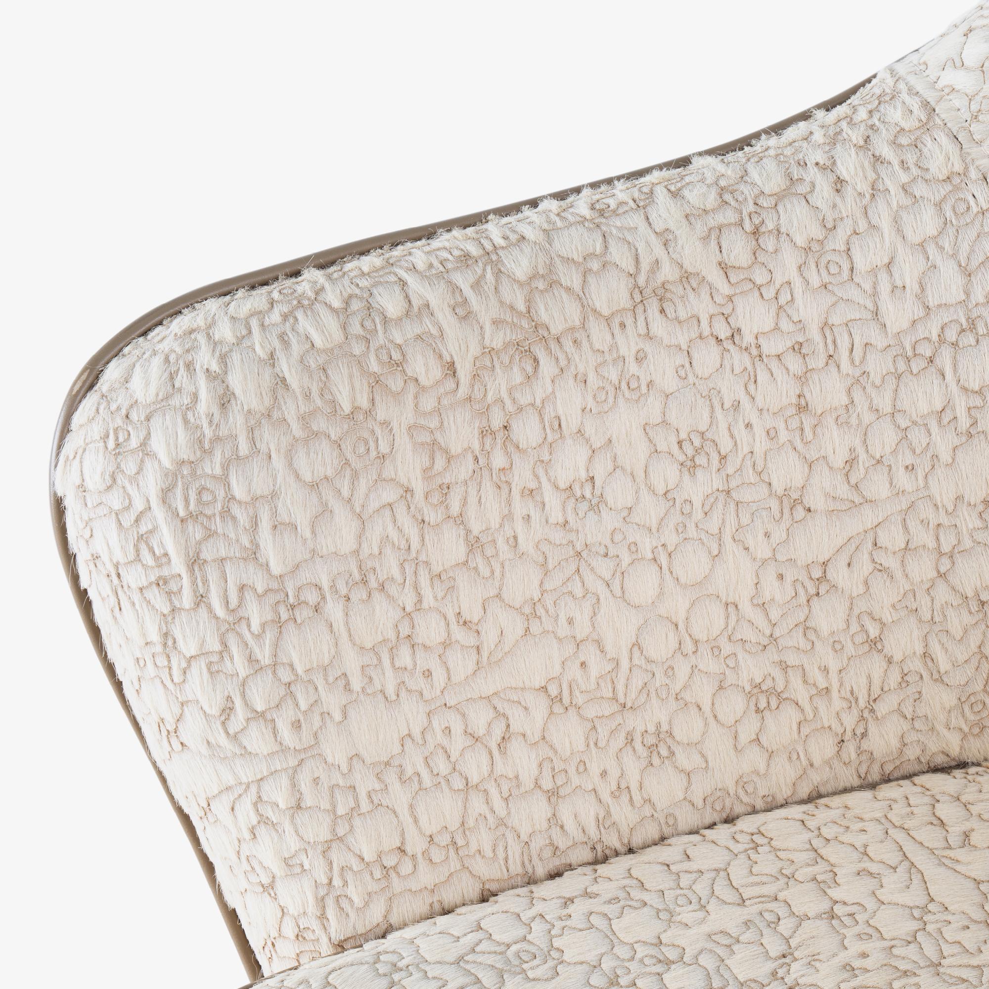 XXI secolo e contemporaneo Poltrone direzionali Knoll Saarinen in pelo di Edelman inciso su cuoio, coppia in vendita