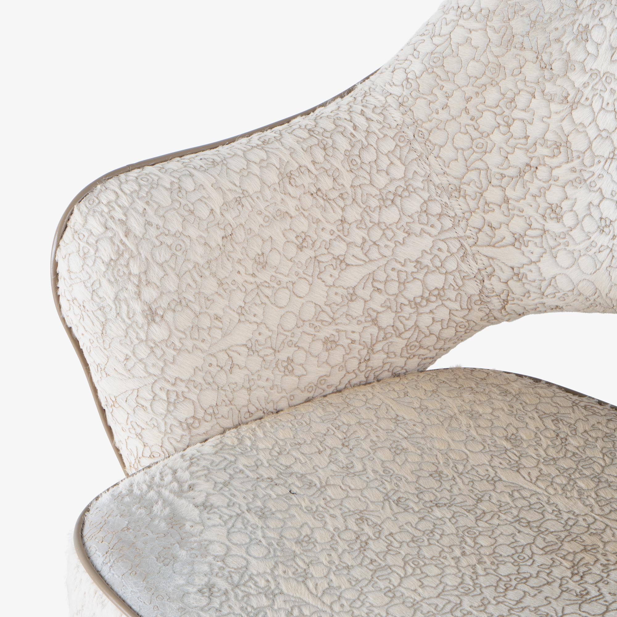 Poltrone direzionali Knoll Saarinen in pelo di Edelman inciso su cuoio, coppia in vendita 2