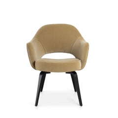 Fauteuils de direction Knoll Saarinen en velours sable et pieds en Oak Oak Ebony