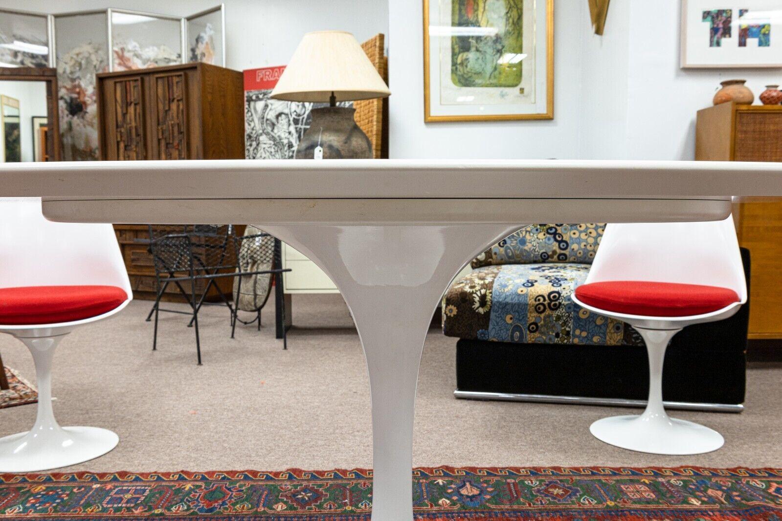 Knoll Saarinen Mid Century Modern White Oval Tulip Dining Table 1