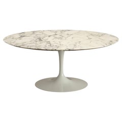 Knoll Saarinen Pedestal Tulip Round Coffee Table in Arabescato Marble