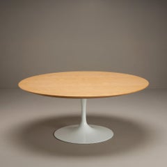 Knoll Saarinen Round Pedestal Tulip Coffee Table in Oak