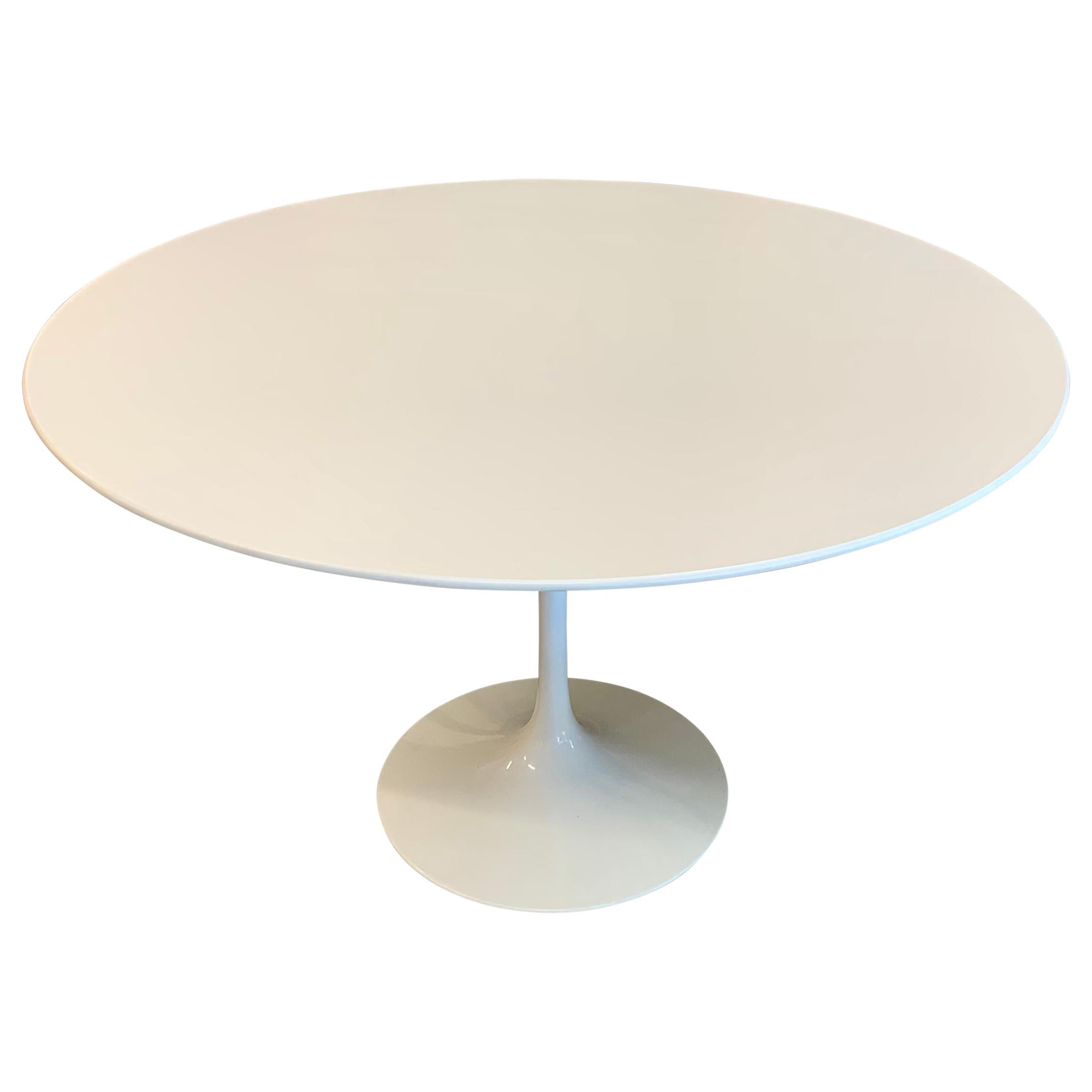 Knoll Saarinen Tulip Table