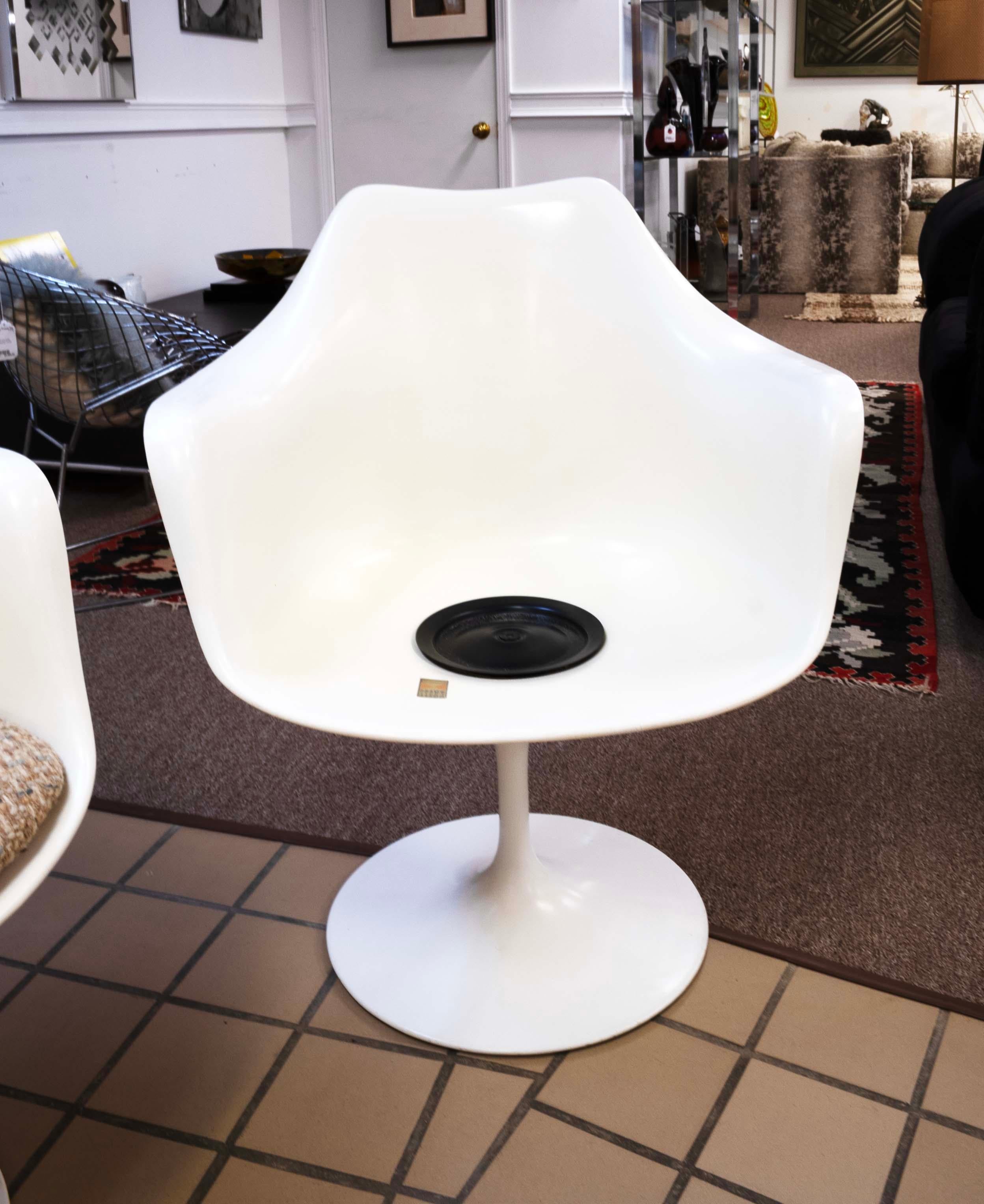 Knoll Set of 3 Saarinen Tulip Arm Chairs w Cushions Vintage Mid Century Modern 1