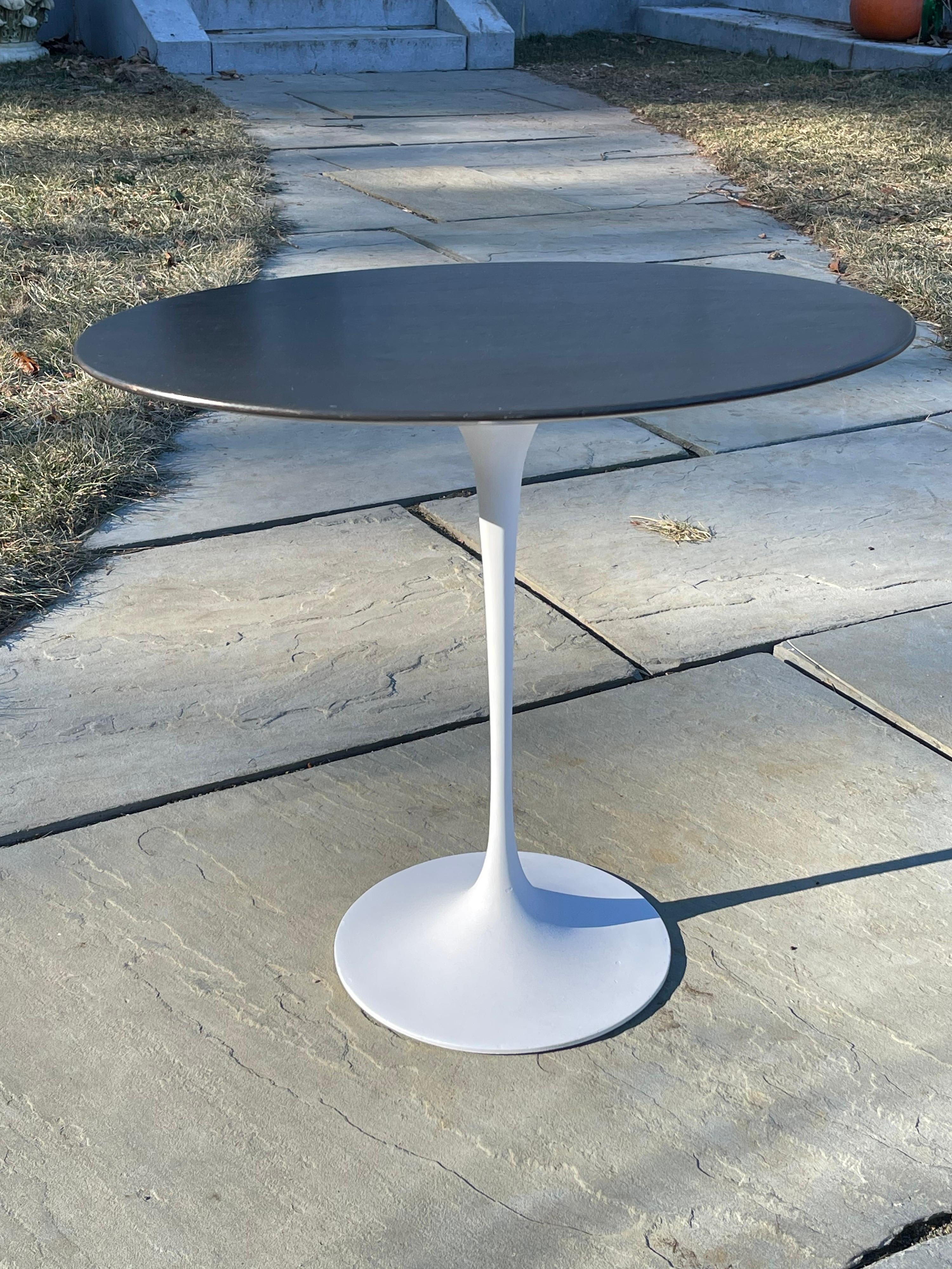 Tacheté Table d'appoint Knoll en vente