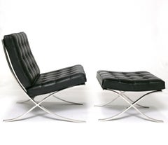 Knoll signiert Barcelona Stuhl und Ottomane von Mies van der Rohe Mid Century Modern