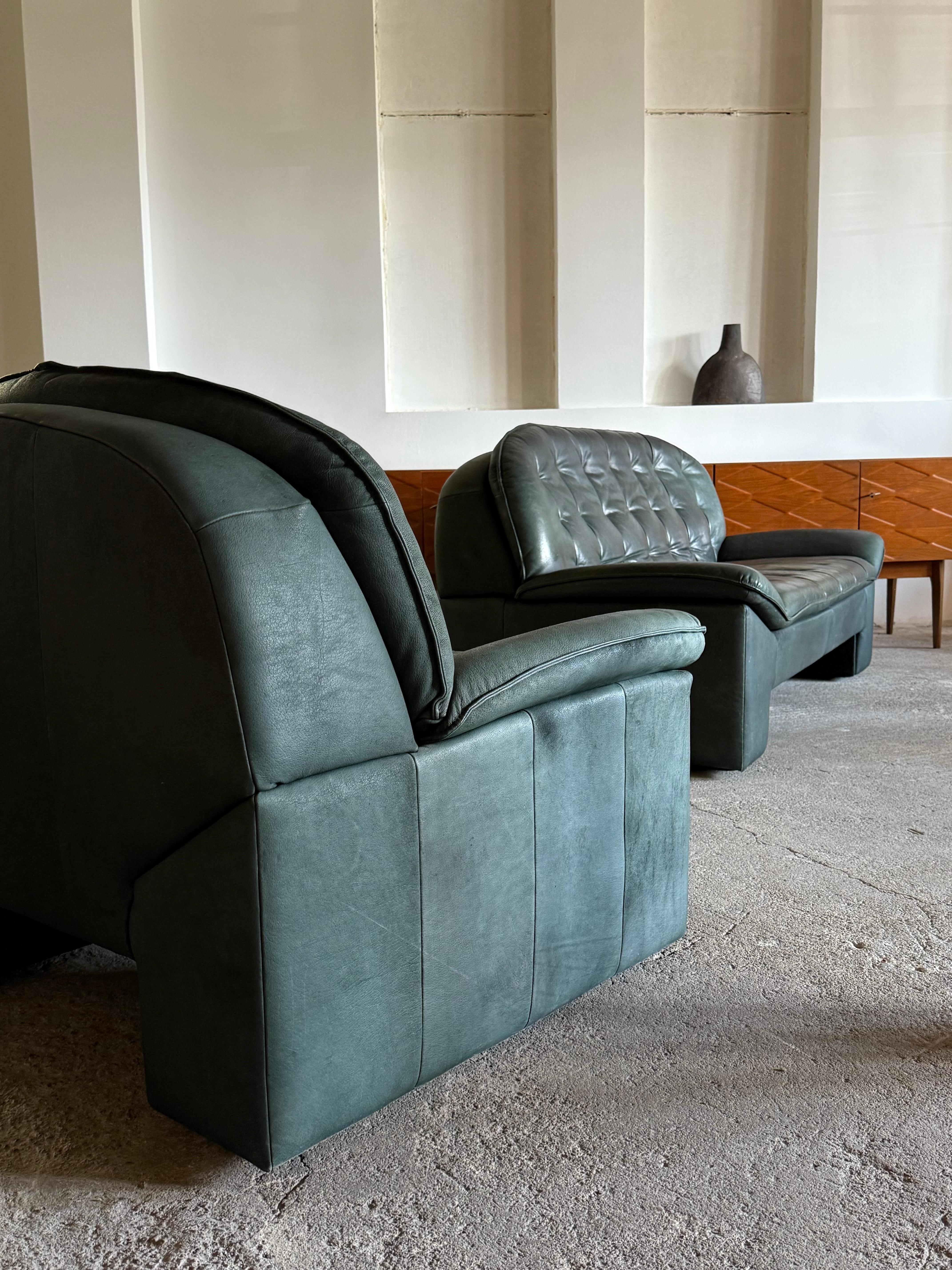 KNOLL SITZMÖBEL BRUTALIST ARMCHAIR & SOFA SET THÉRAS VERT ÉPAISSE, ALLEMAGNE Années 1980 en vente 4