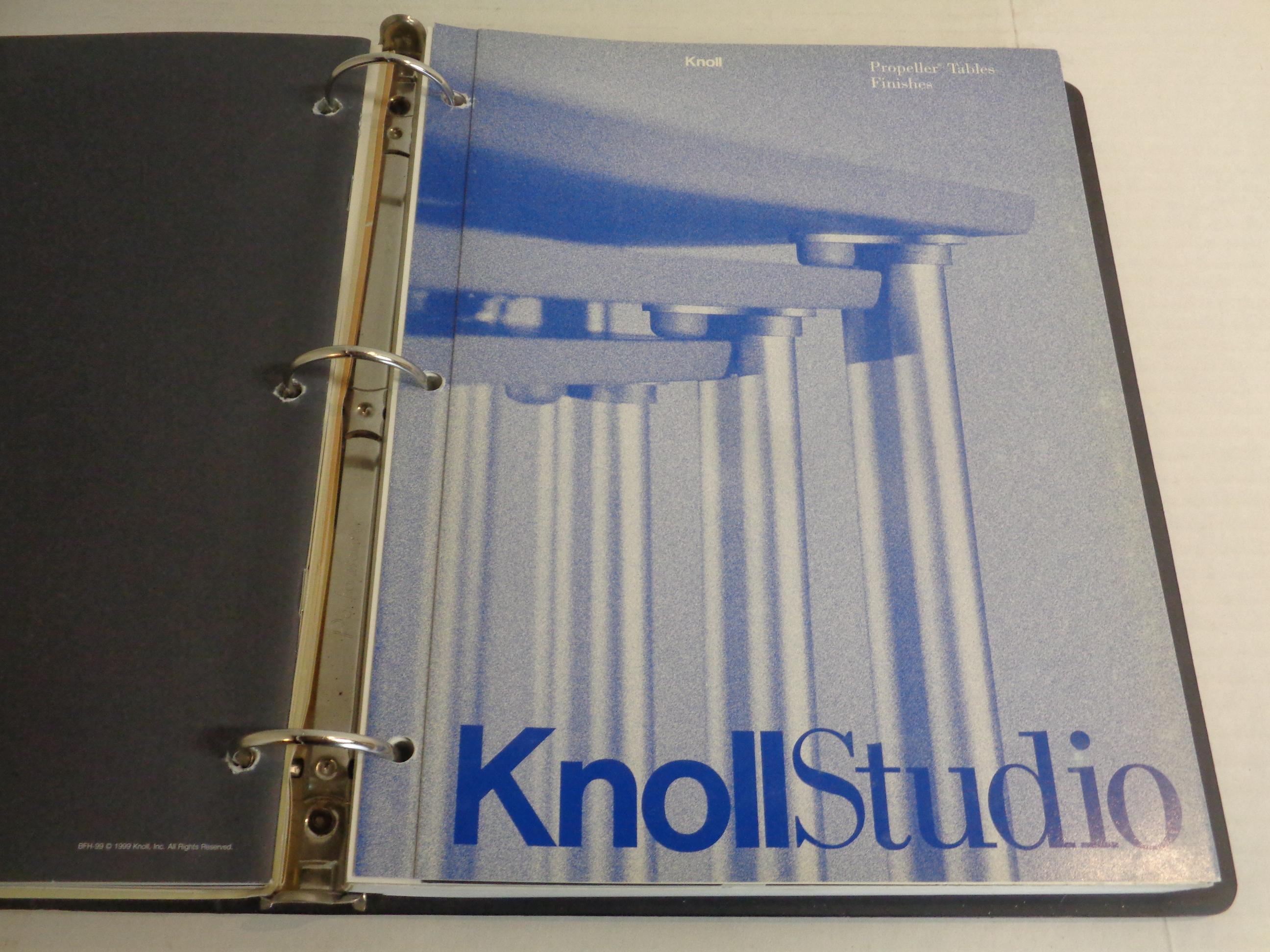 Knoll Studio Collection - Binder - Catalogues - Price List - Year 2000 For Sale 11
