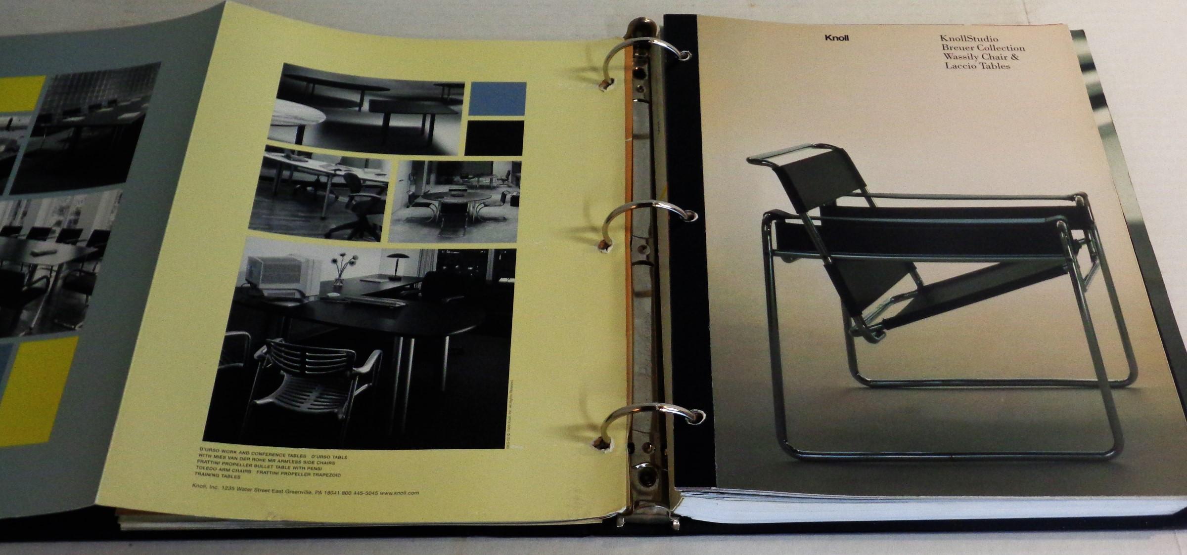 Knoll Studio Collection - Binder - Catalogues - Price List - Year 2000 In Good Condition For Sale In Rochester, NY