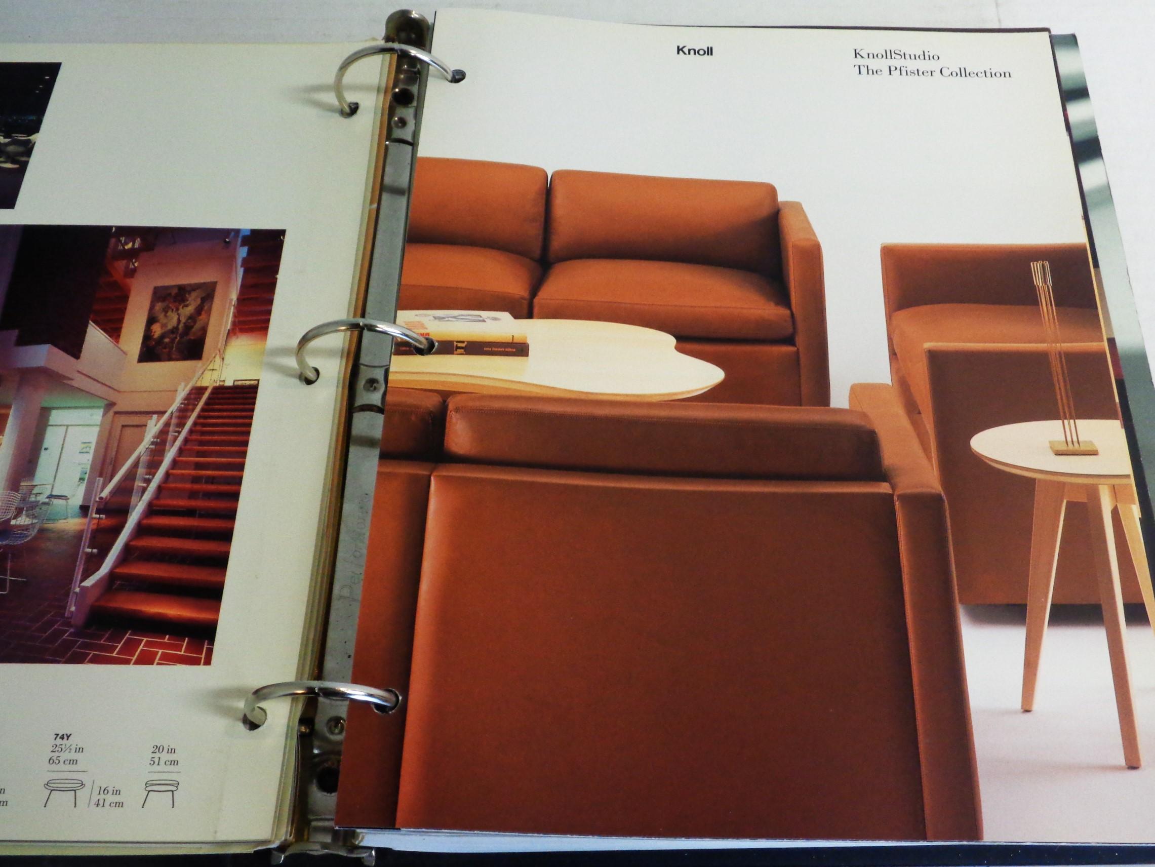 Knoll Studio Collection - Binder - Catalogues - Price List - Year 2000 For Sale 1