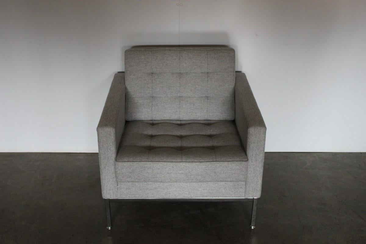 Knoll Studio “Florence Knoll” Lounge Chair Armchair in Grey Wool In Good Condition For Sale In Barrowford, GB