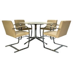 Conjunto de Mesa de Comedor Redonda y 4 Sillones "Brno" de Knoll Studio "Florence Knoll
