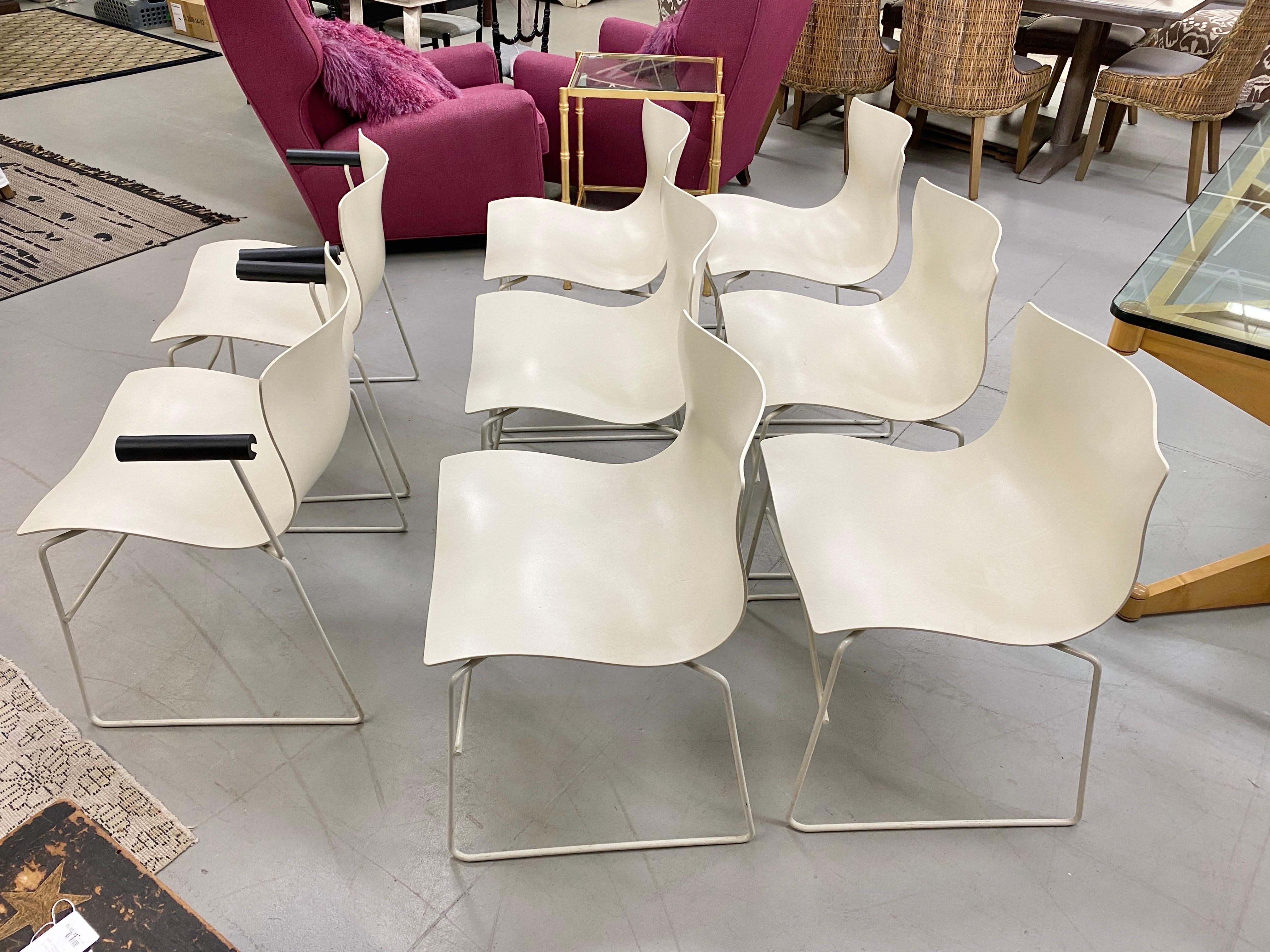 Set of 8 Knoll Studio chairs, handkerchief design By Vifnelli 1995.

2 Arm chairs 26
