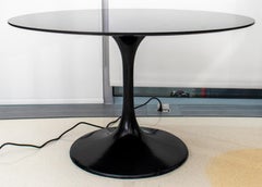 Knoll Style Circular Black Tulip Table