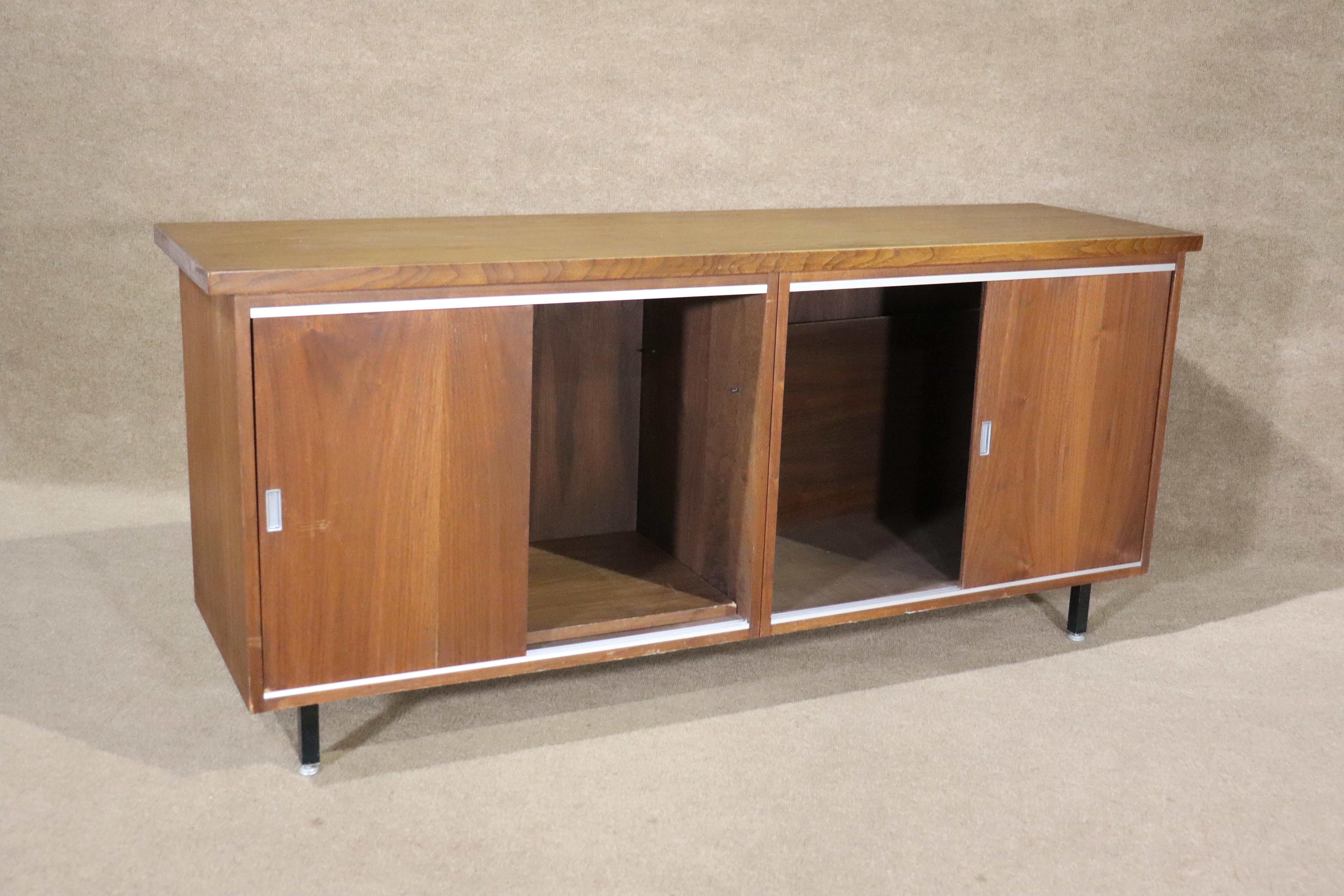 Mid-Century Modern Knoll Style Mid-Century Office Cabinet For Sale