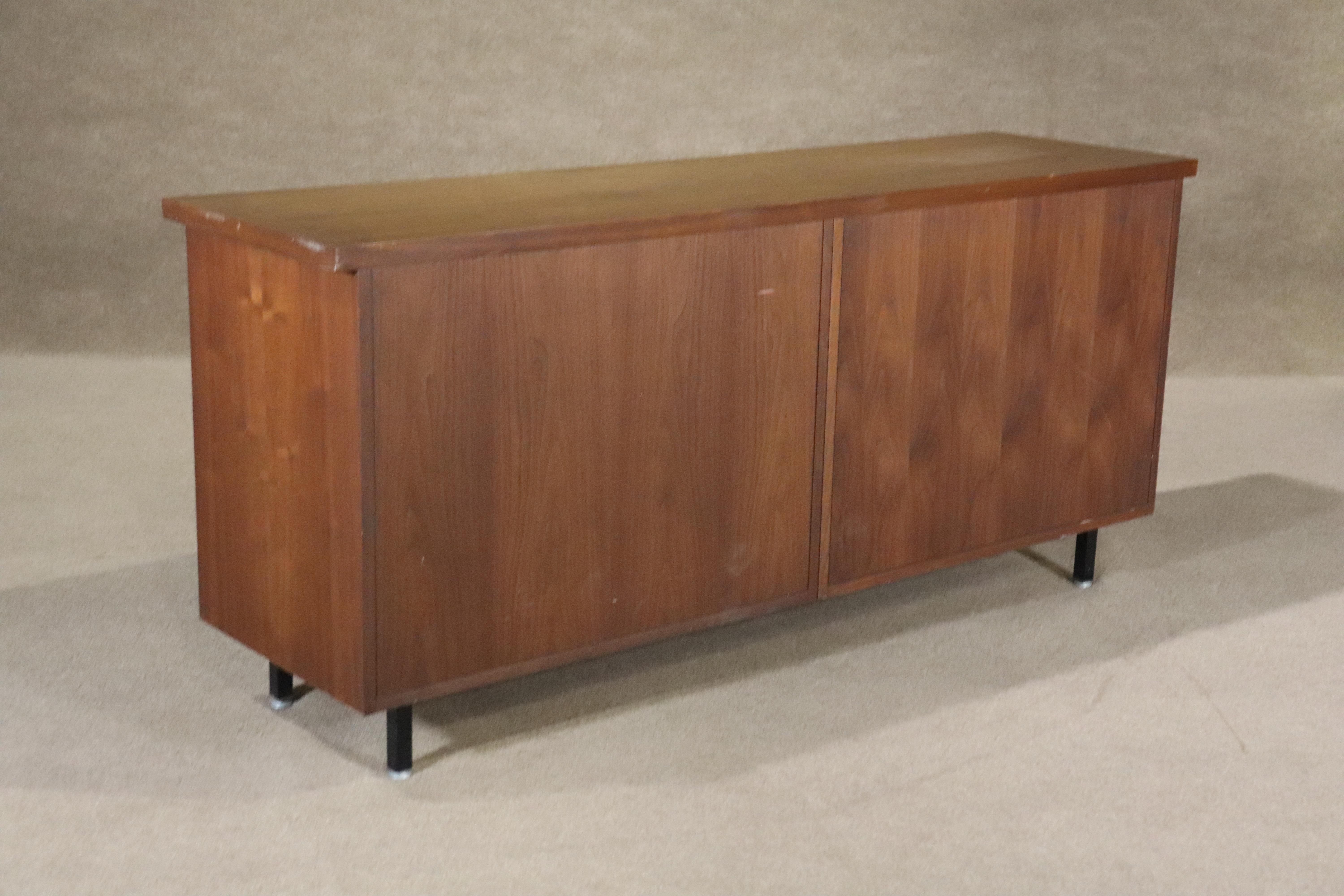 Knoll Style Mid-Century Office Cabinet In Good Condition For Sale In Brooklyn, NY
