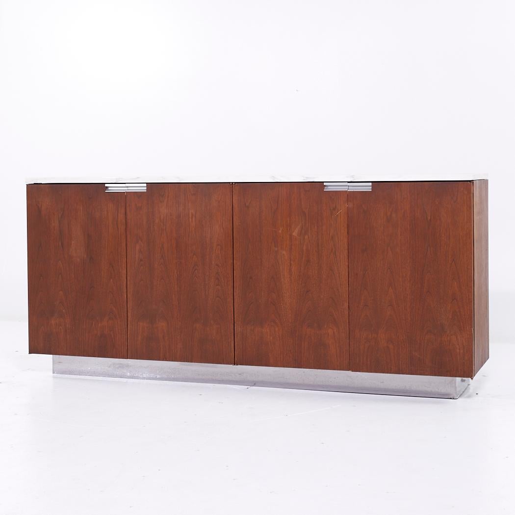 Mid-Century Modern Knoll Style Mid Century Walnut and Carrara Marble Top Credenza For Sale