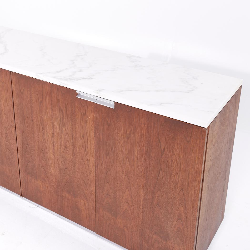 Knoll Style Mid Century Walnut and Carrara Marble Top Credenza For Sale 1