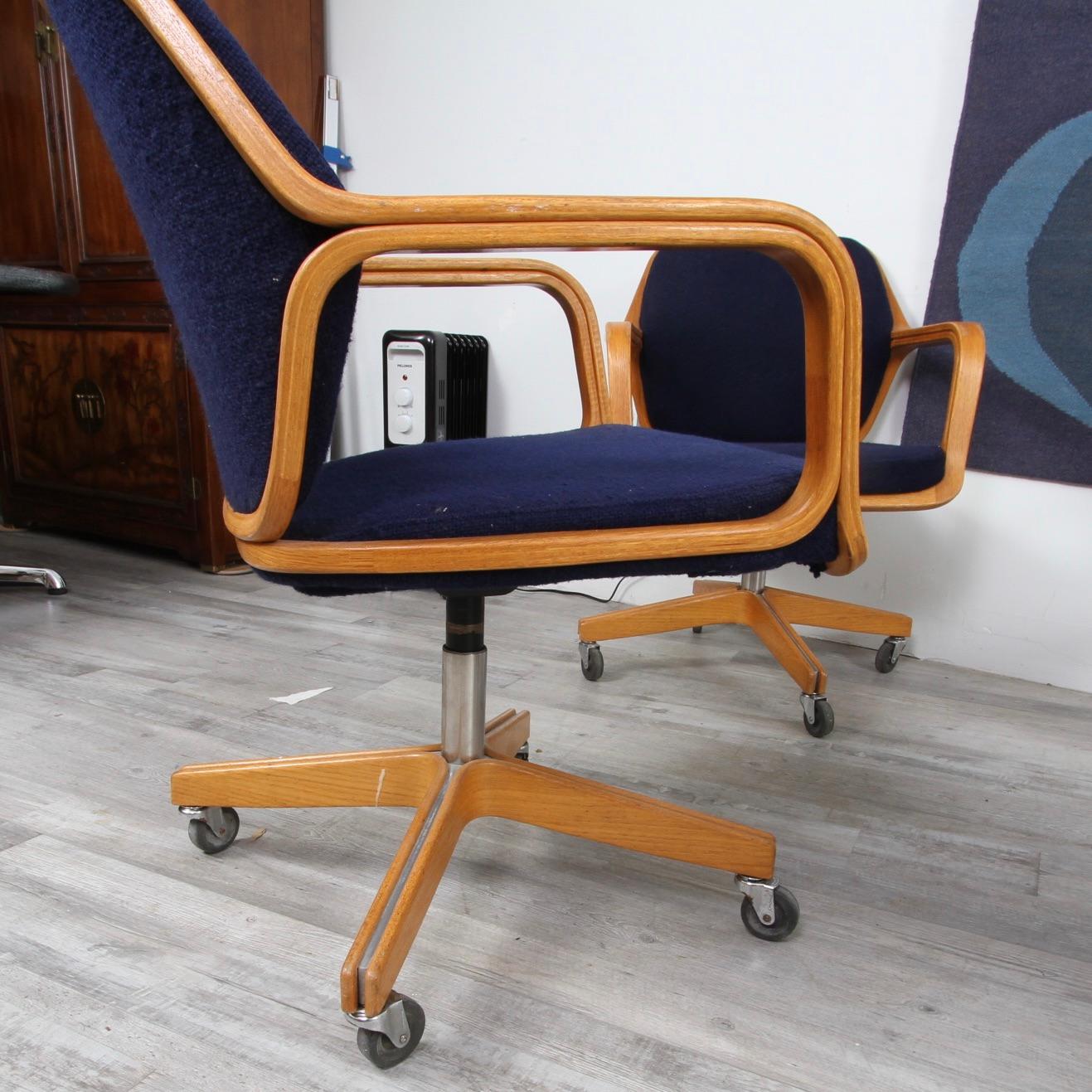 Knoll Task Arm Chairs. by Bill Stephens For Sale 1